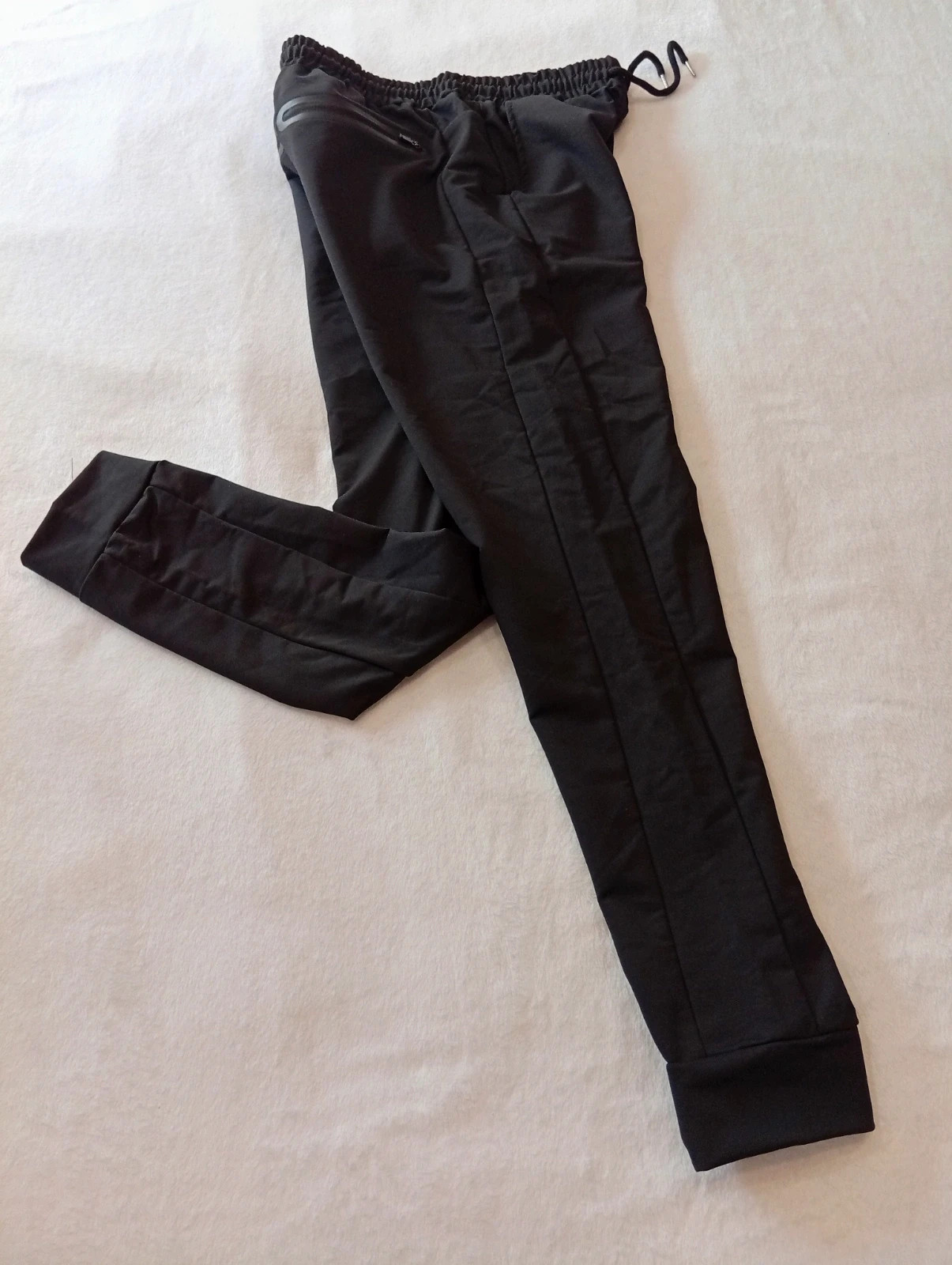New black sports/jogger trousers, never worn. – taille S 3