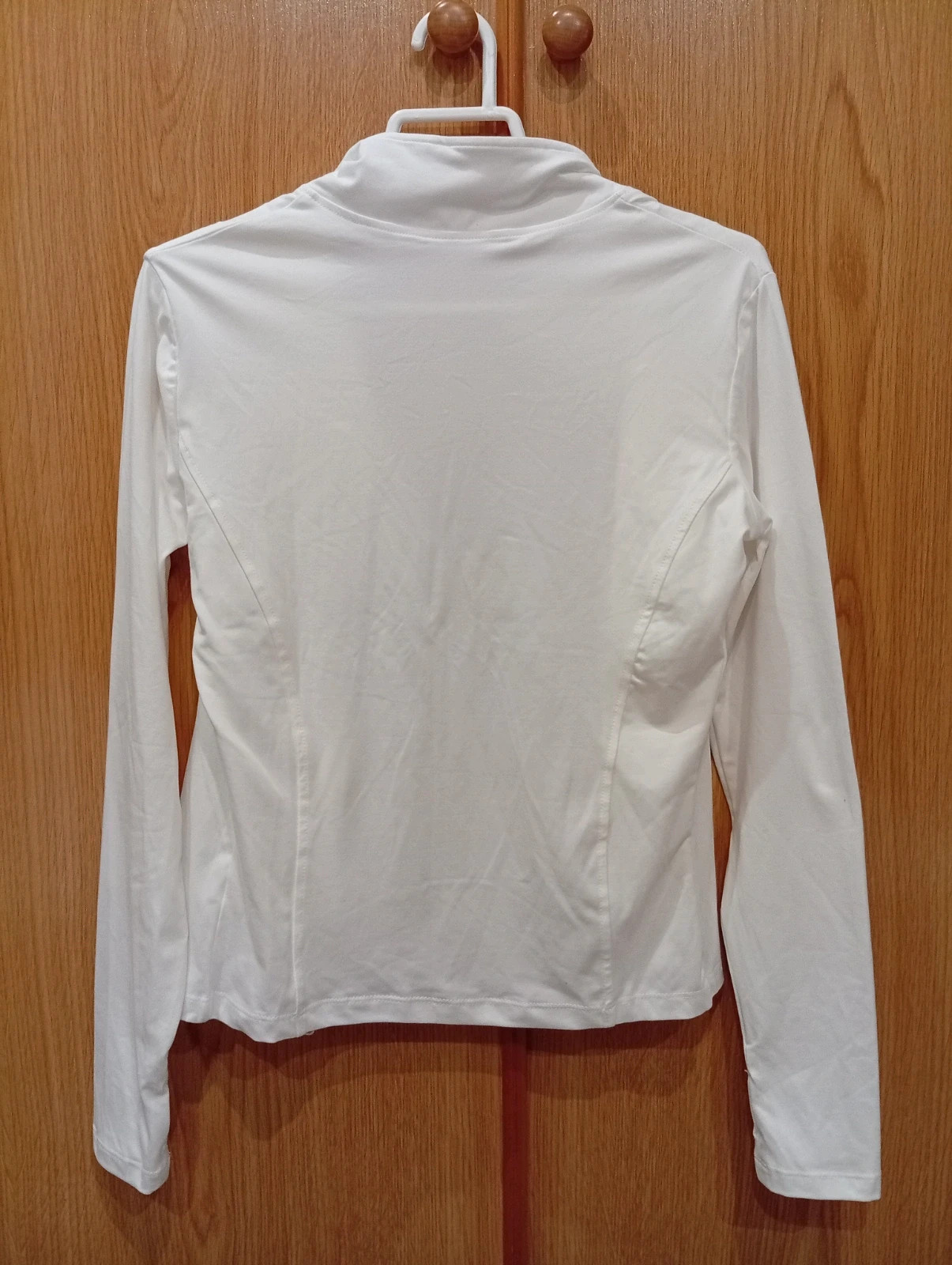 White long-sleeve sports jacket with a fitted design, full zip fastening – Amazon – taille S / 36 / 8 3