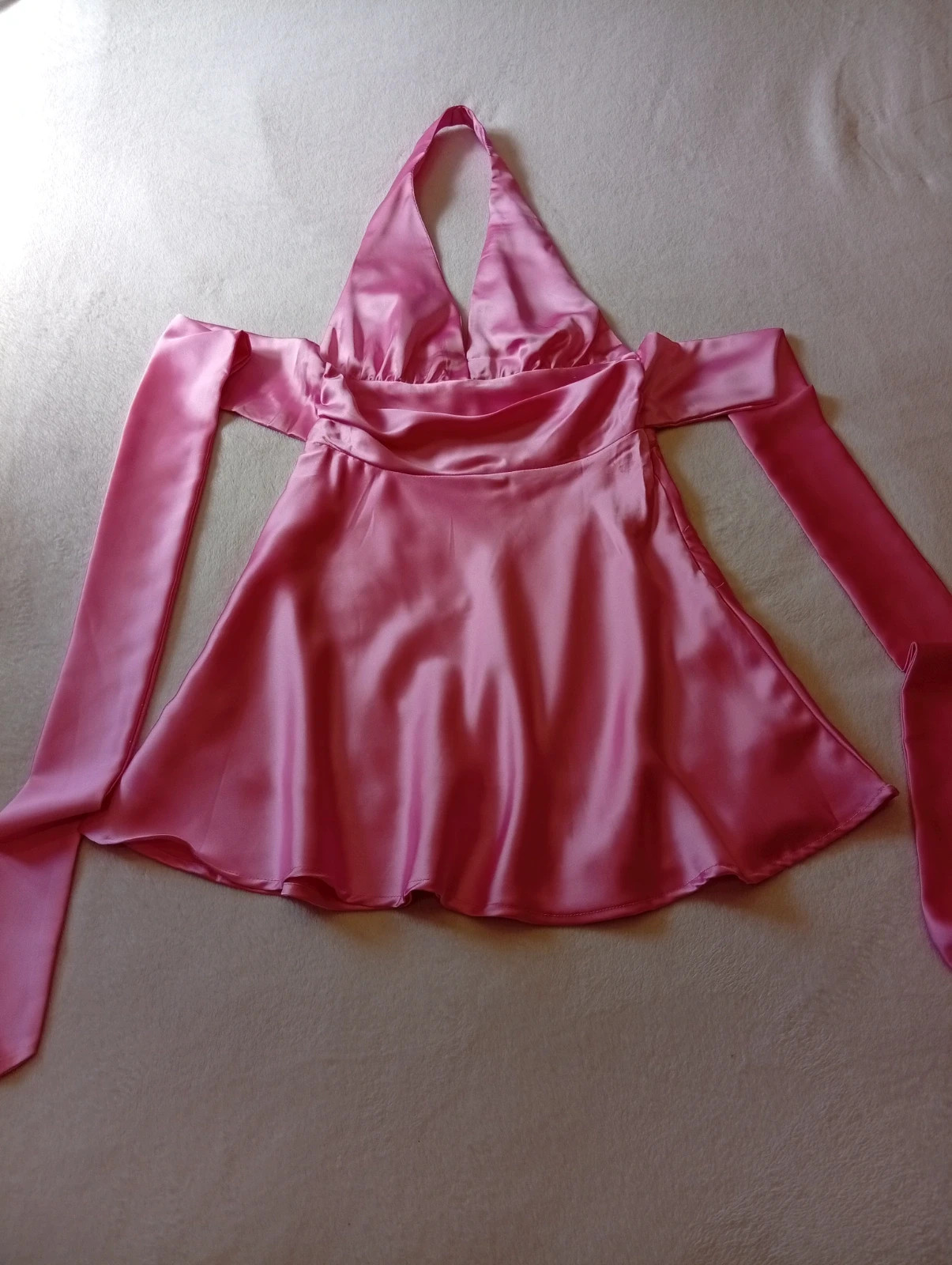 Pink satin halter mini dress Elegant and flattering – taille S / 36 / 8