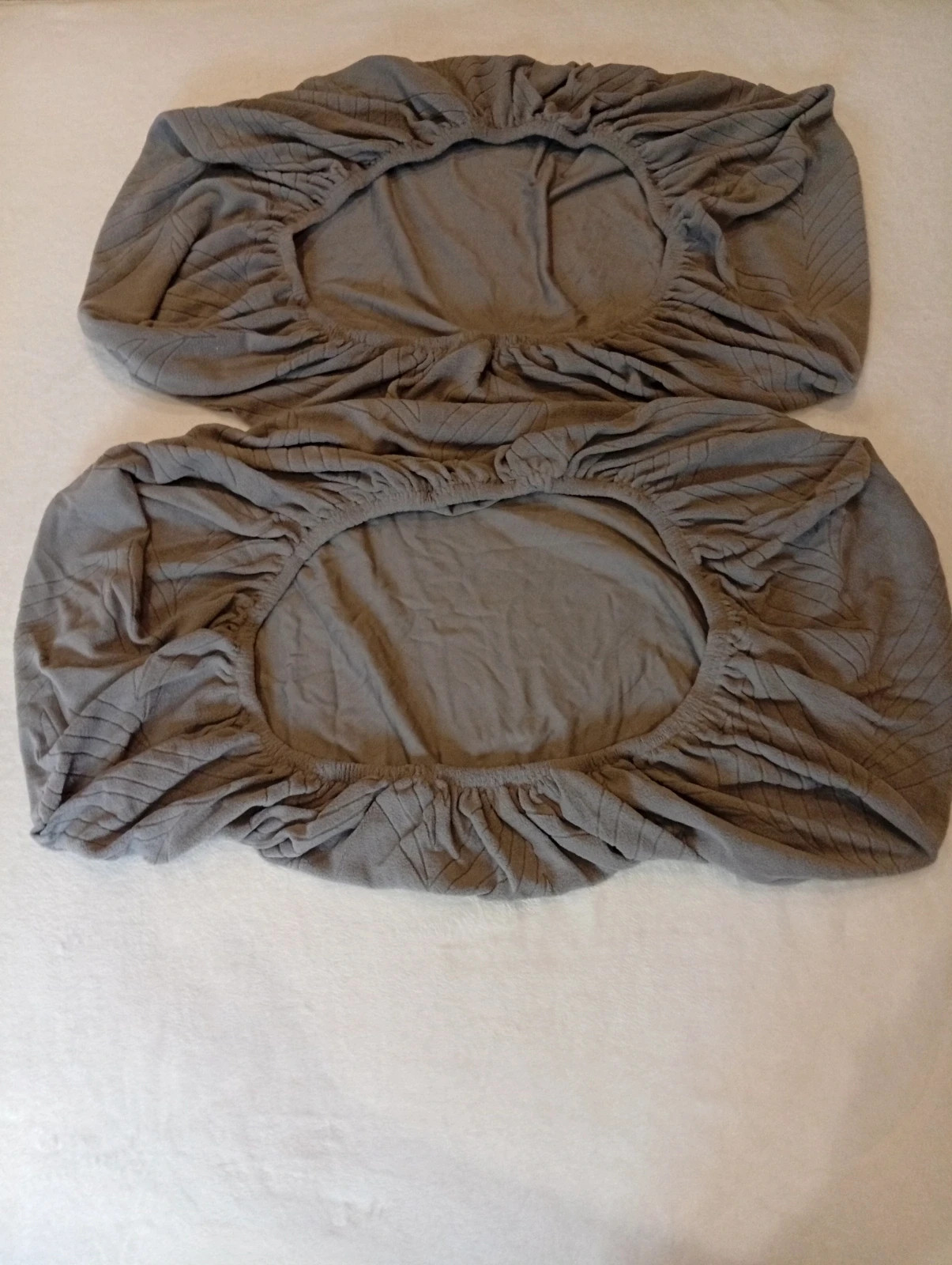 Set of 2 sofa cushion covers in grey Dimensions: 100 x 45 cm. 3