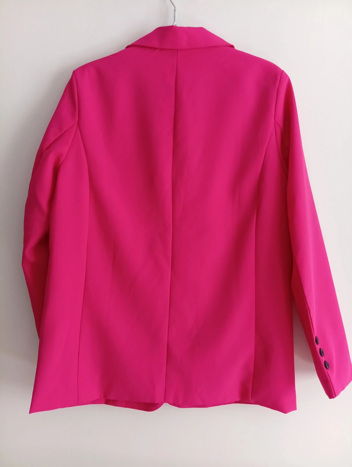 Fuchsia Double-Breasted Blazer. A stylish and versatile piece for any occasion. – taille M / 38 / 10 2