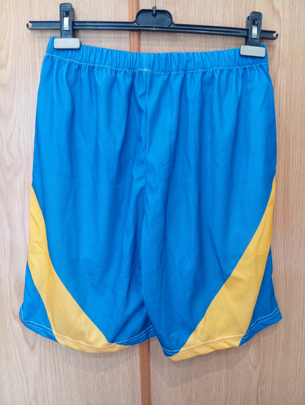 Spain National Football Team blue football shorts with yellow details and number 26 – taille M 2