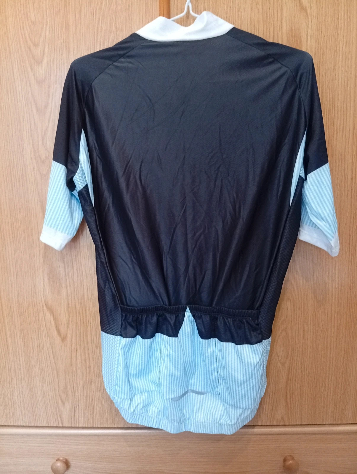 Stylish cycling jersey with a unique tuxedo and tie design. Size M – Cycling – taille M 2