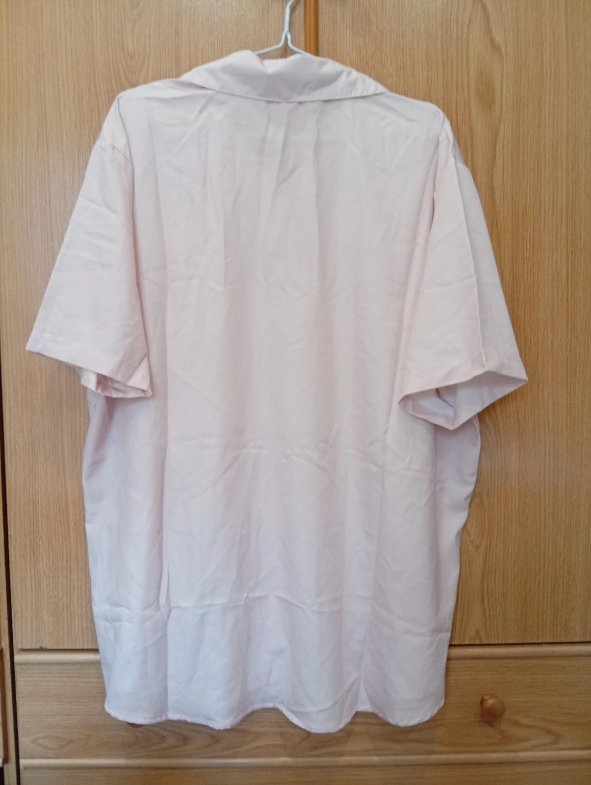 Stylish short-sleeve shirt in white and light pink vertical stripes. – taille XXL 2