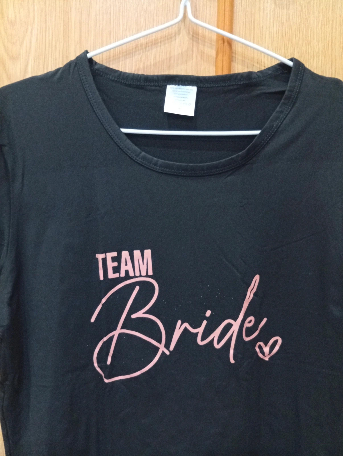 Black Team Bride T-shirt with a pink print size M – Amazon – taille M / 38 / 10 3