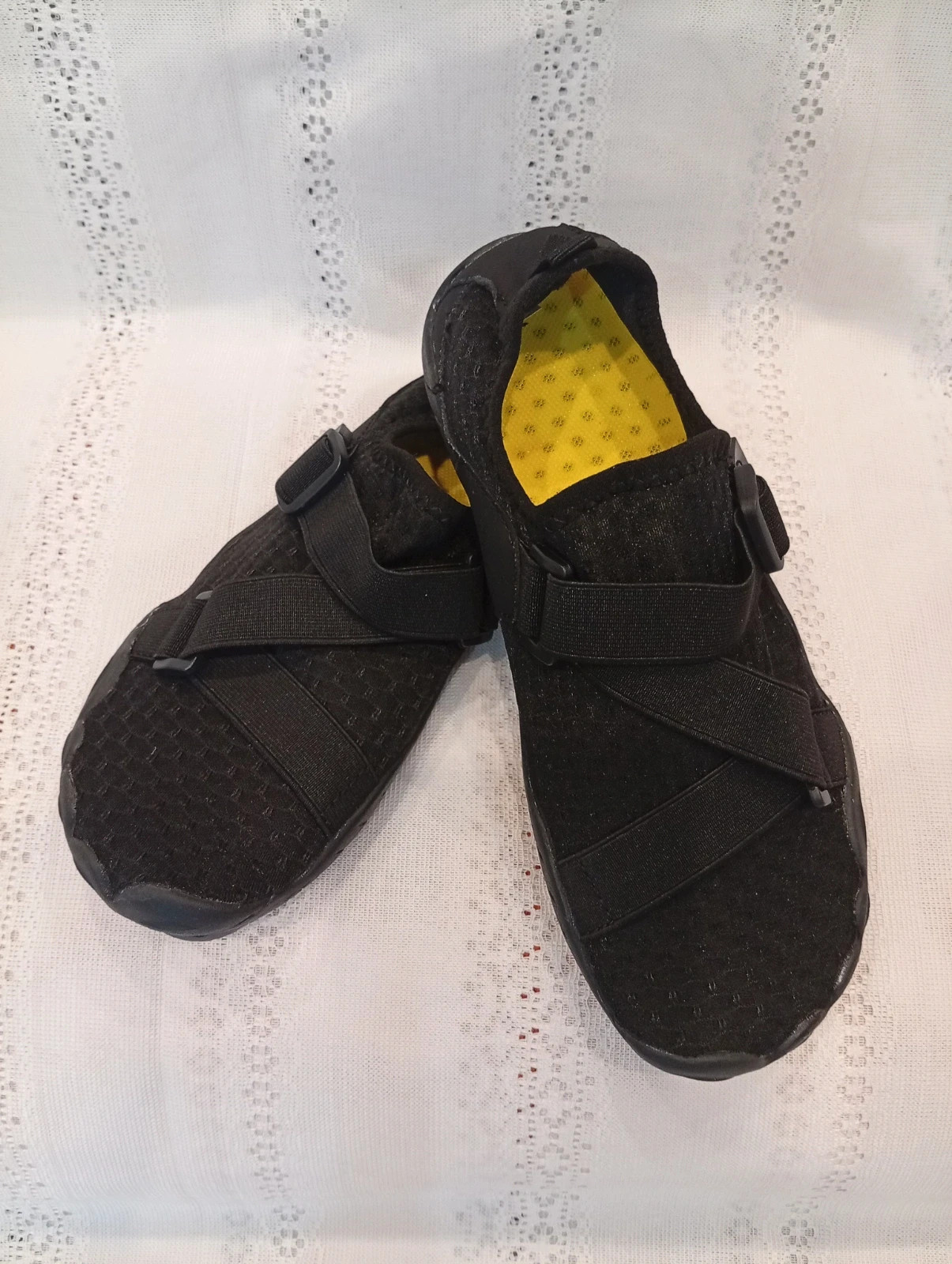 Black water shoes Perfect for the beach, pool, river, kayaking. – taille 35 3