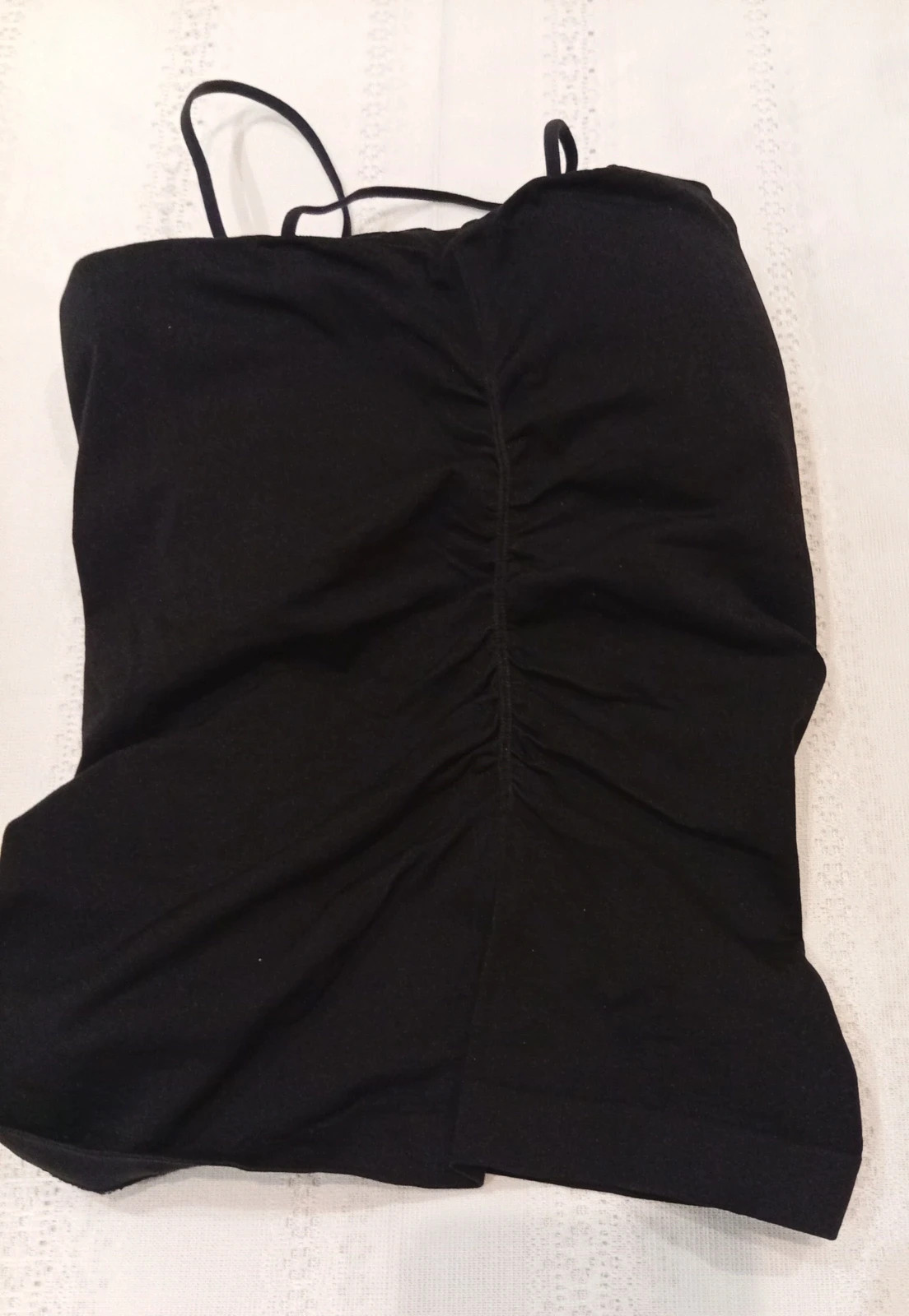 Stylish black cami top with thin straps and a flattering fitted design Size L. – Local – taille S / 36 / 8 3