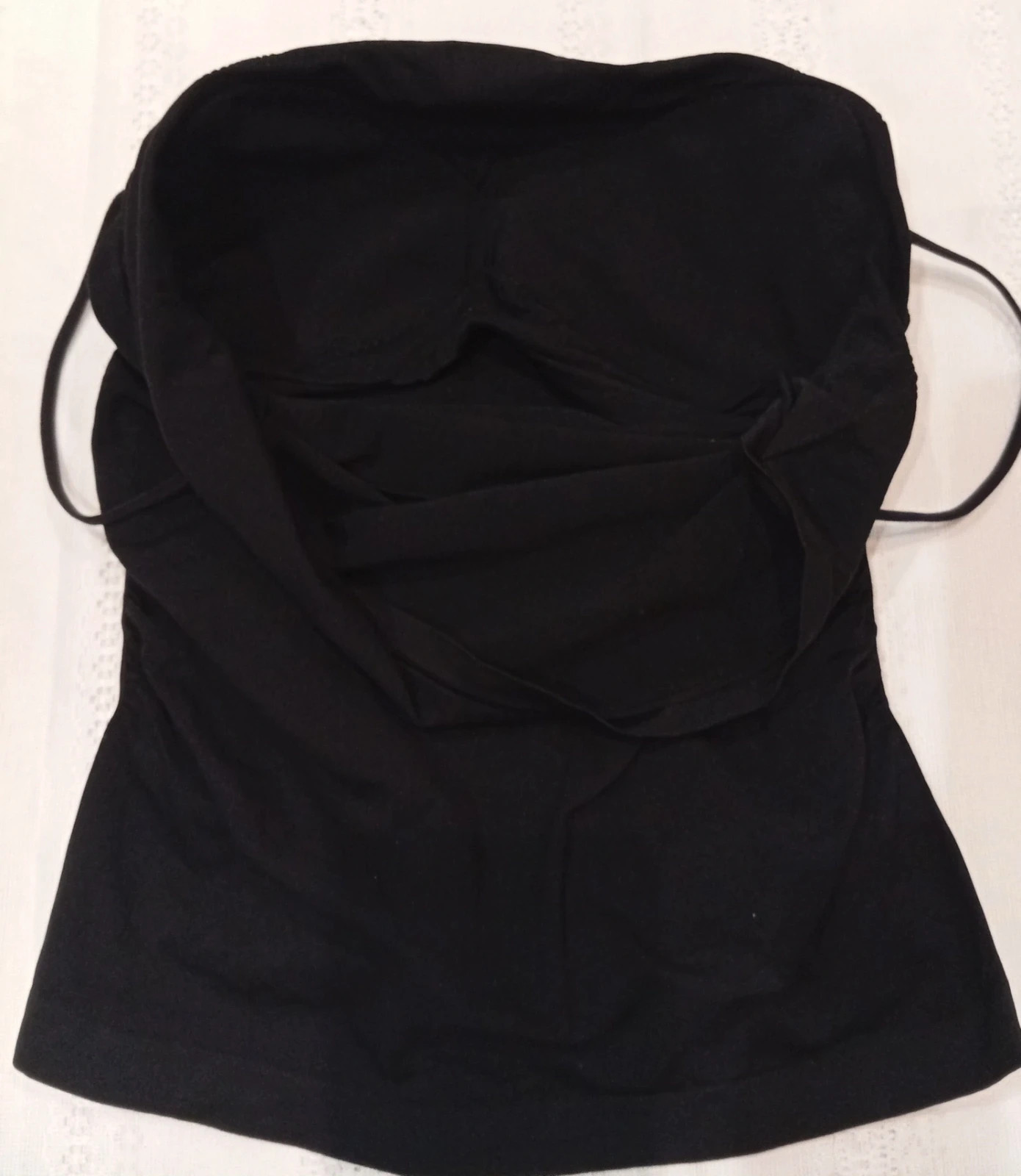 Stylish black cami top with thin straps and a flattering fitted design Size L. – Local – taille S / 36 / 8 4
