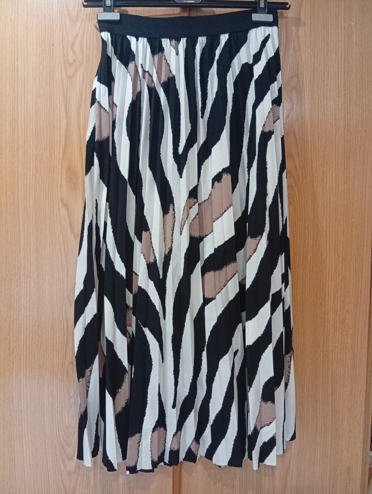 Porfois Pleated Midi Skirt – Animal Print – Size M – Parfois – taille M / 38 / 10 3