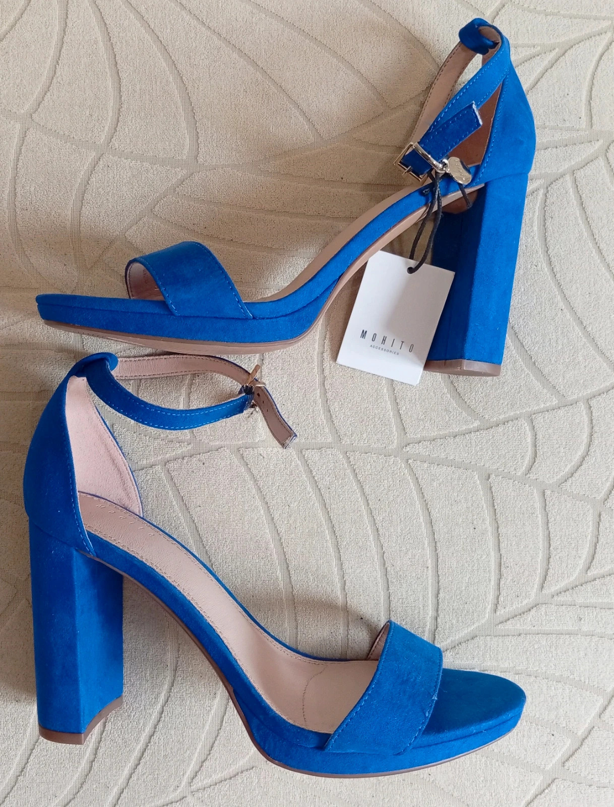 Beautiful electric blue block heel sandals with ankle strap fastening Size 40 – Mohito – taille 40 3