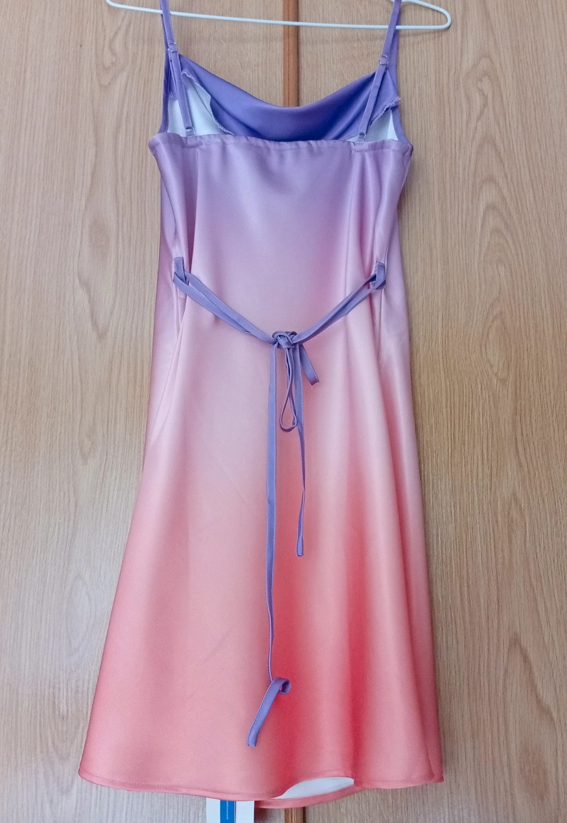 Satin slip mini dress by Cider Beautiful ombré design in purple and orange shades. – Cider – taille S / 36 / 8 2