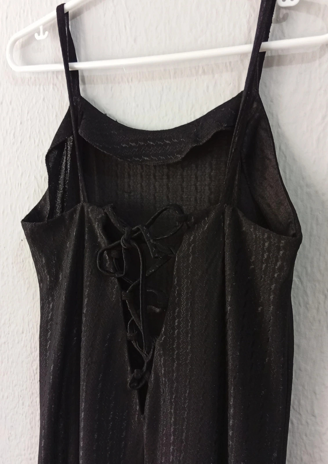 Black vintage dress with back adjustment Perfect for casual, elegant or Y2K vintage looks. – Local – taille L / 40 / 12 2