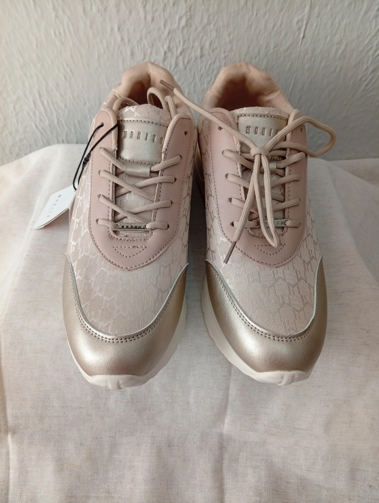 Women’s Mohito sneakers size 41 Elegant beige/gold design – Mohito – taille 41 2