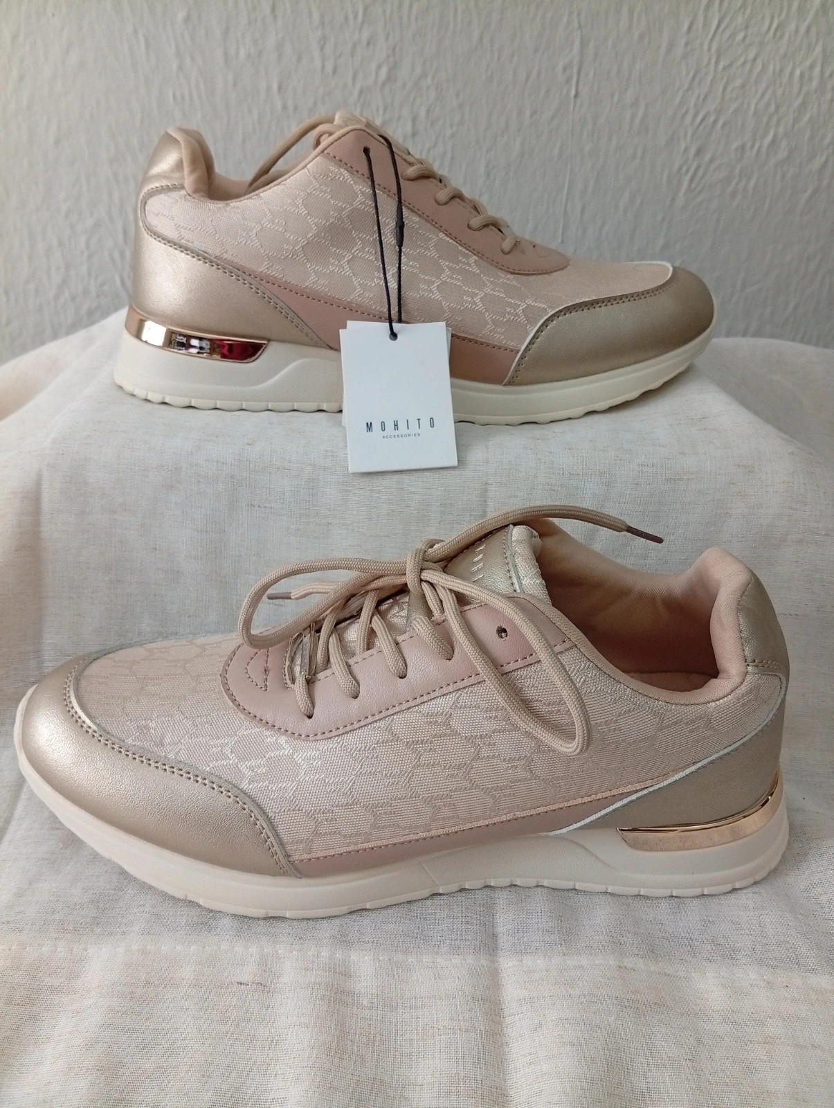 Women’s Mohito sneakers size 41 Elegant beige/gold design