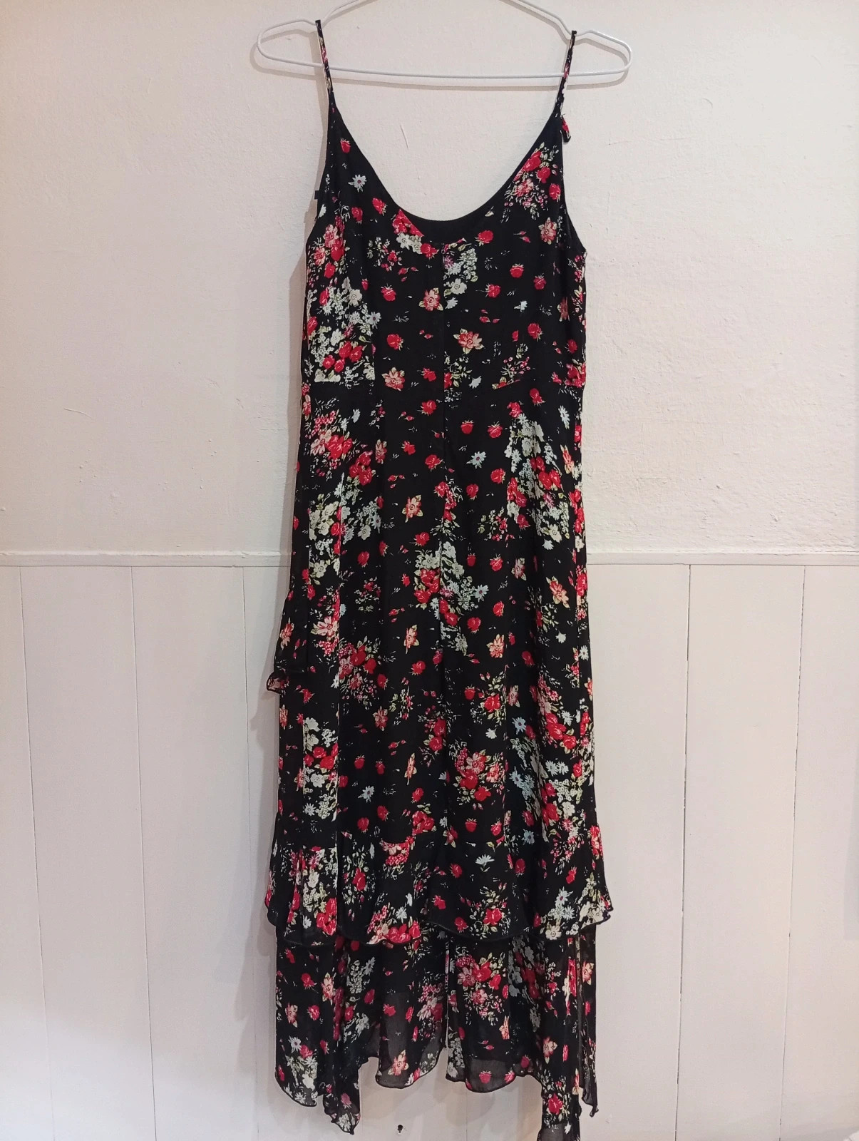 Floral dress by Cortefiel Size S-M. Thin straps, beautiful asymmetric ruffle detail – Cortefiel – taille M / 38 / 10 2