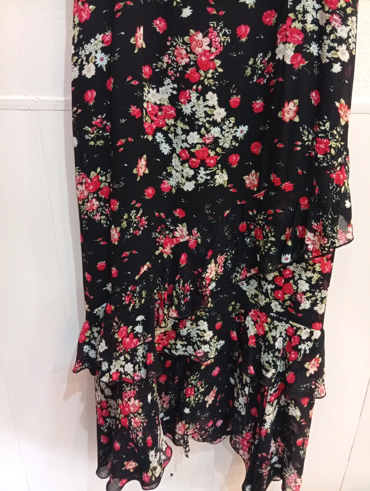 Floral dress by Cortefiel Size S-M. Thin straps, beautiful asymmetric ruffle detail – Cortefiel – taille M / 38 / 10 4