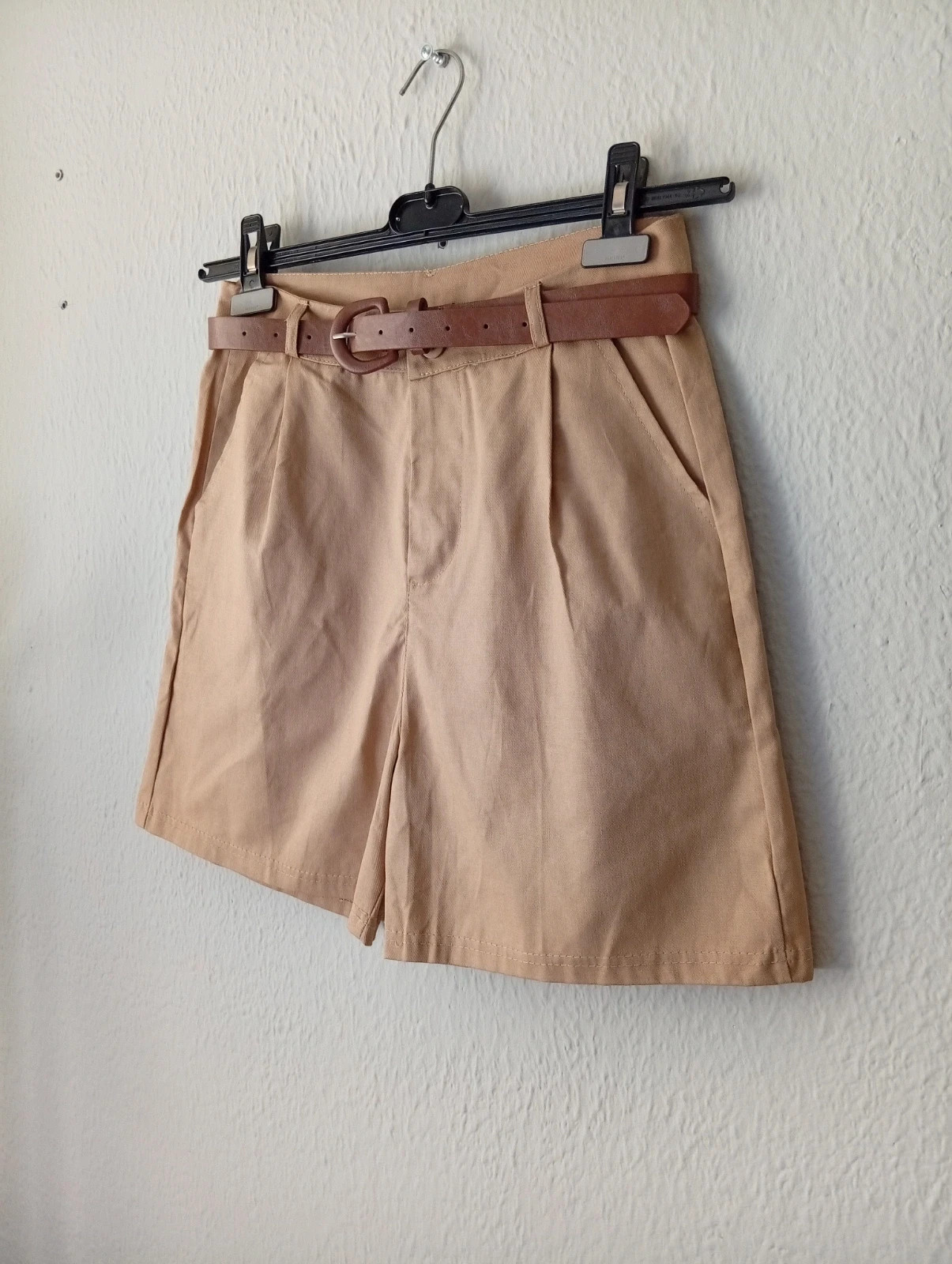 Beige shorts with belt for women Size S. Comfortable and easy to style – taille S / 36 / 8 3