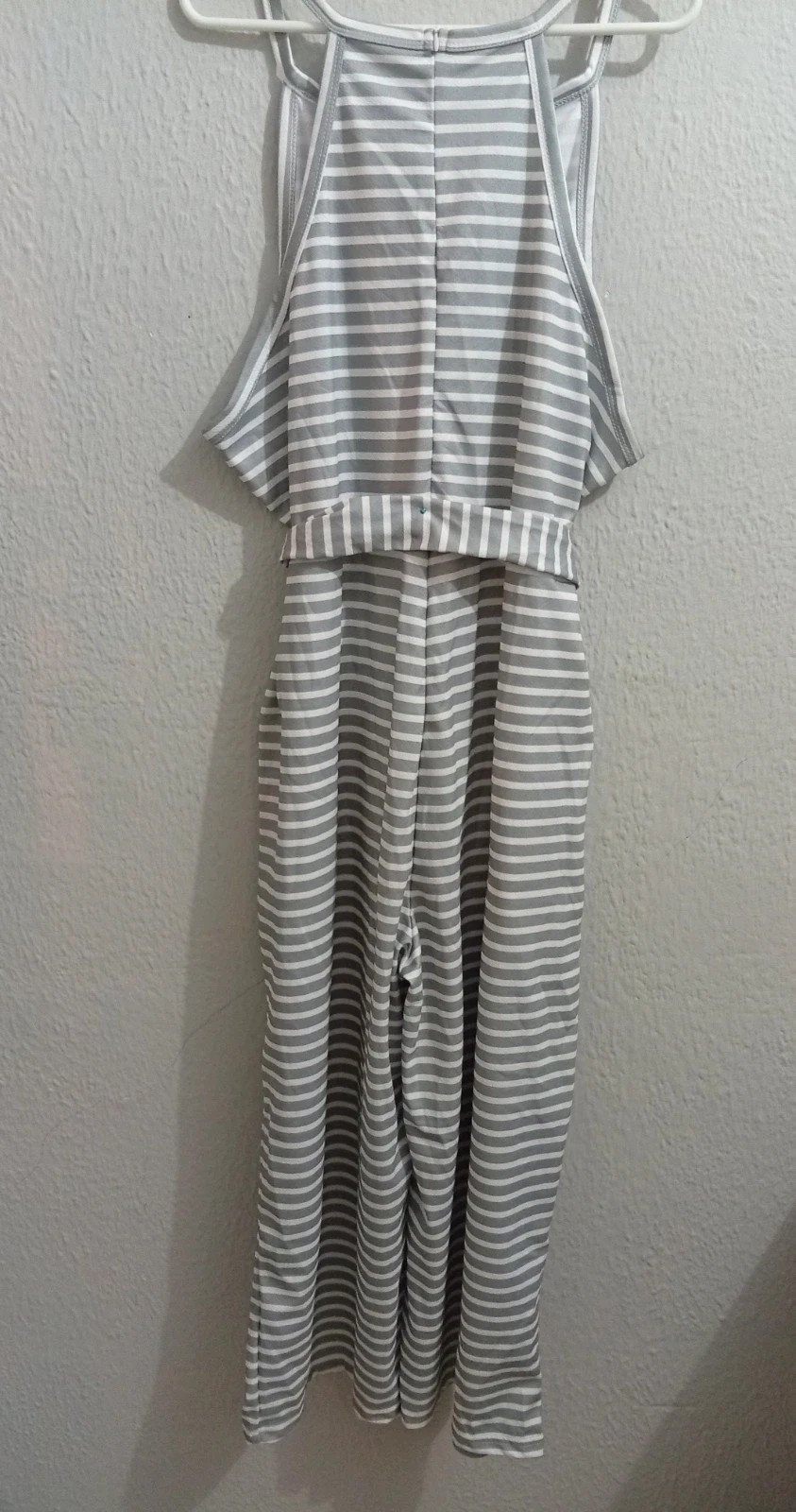 Mono sin mangas, con bolsillos laterales y cinturón ajustable en la cintura. Size XL. – Amazon – taille XL / 42 / 14 2