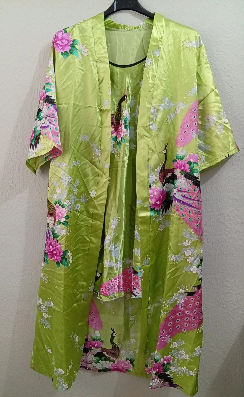New satin nightdress and robe set, size M. Elegant floral and peacock print – taille M / 38 / 10 3