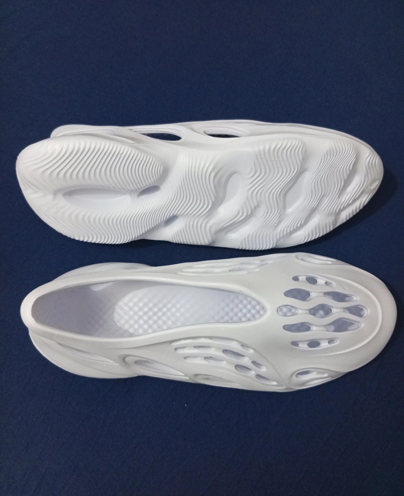 Ultra-light and comfortable clogs, perfect for everyday wear, size 37 – taille 37 2