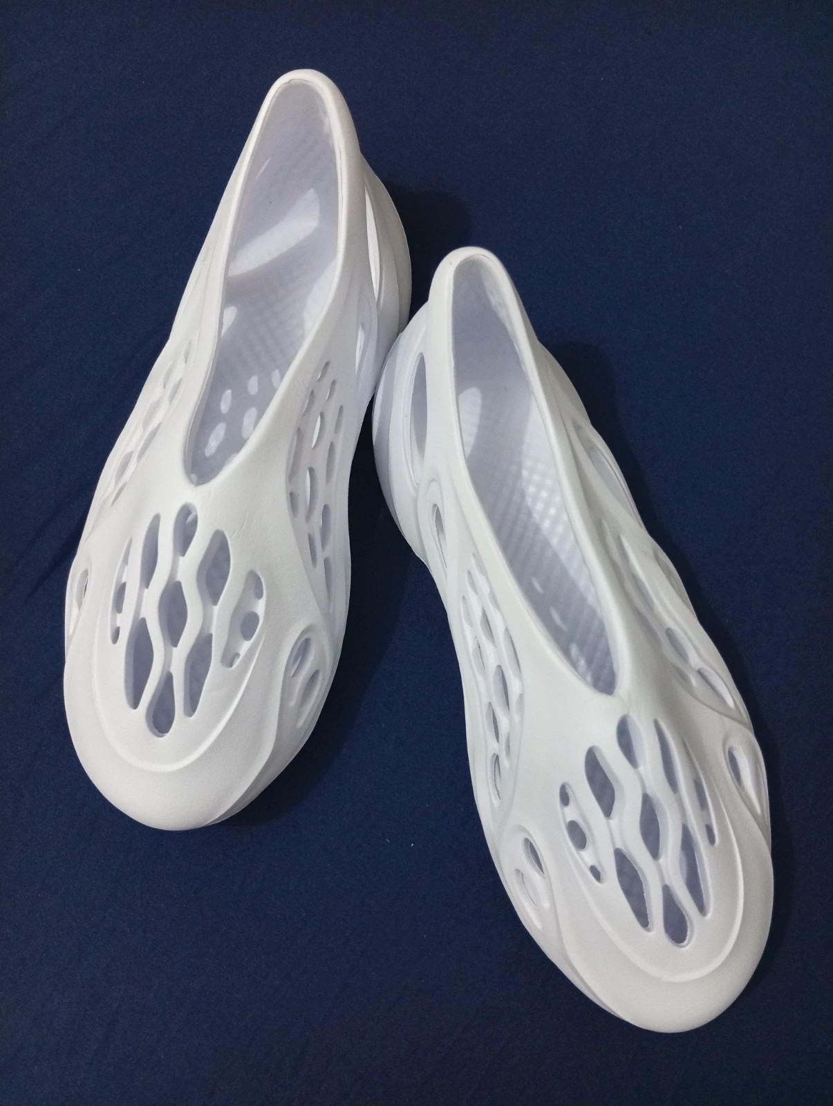 Ultra-light and comfortable clogs, perfect for everyday wear, size 37 – taille 37 3