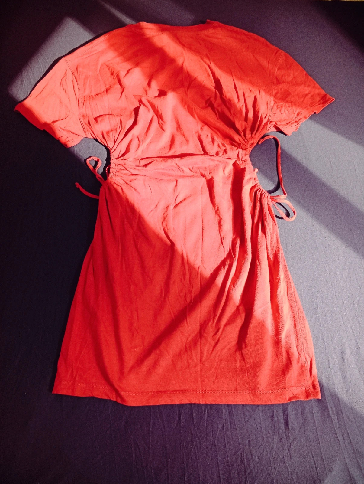 Short Bershka dress in brick color, with adjustable ruched sides, very flattering fit – Bershka – taille XS / 34 / 6 5