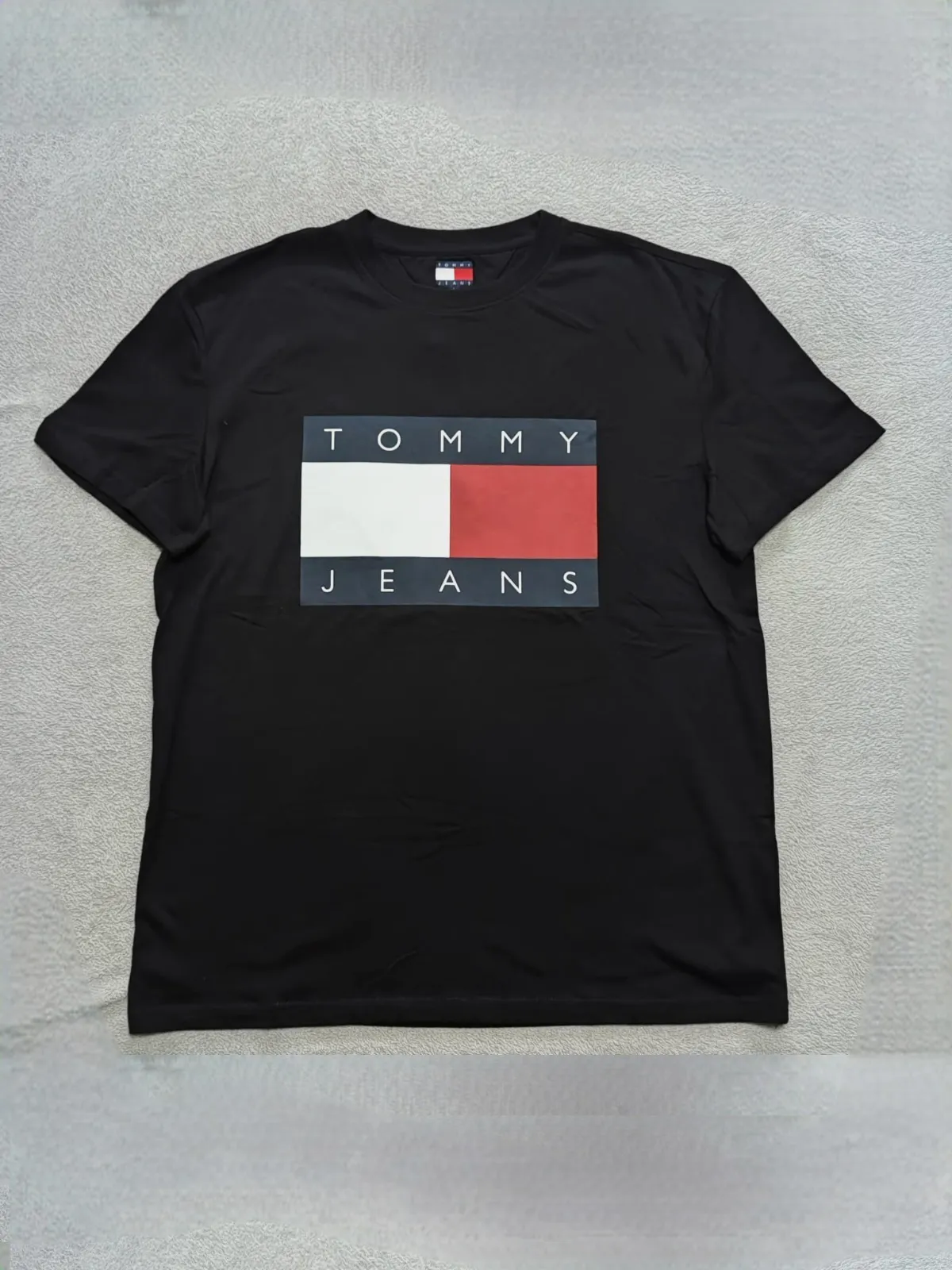 T-shirt Tommy Jeans Noir Logo – Tommy Jeans – taille L 2