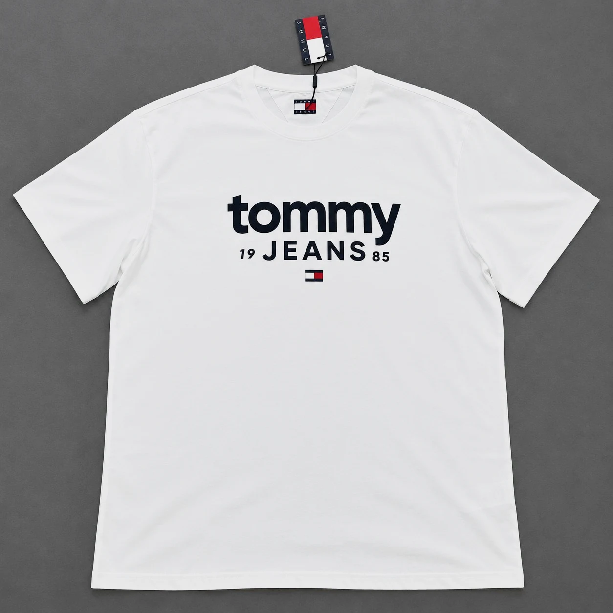 T-shirt blanc Tommy Jeans 1985 imprimé