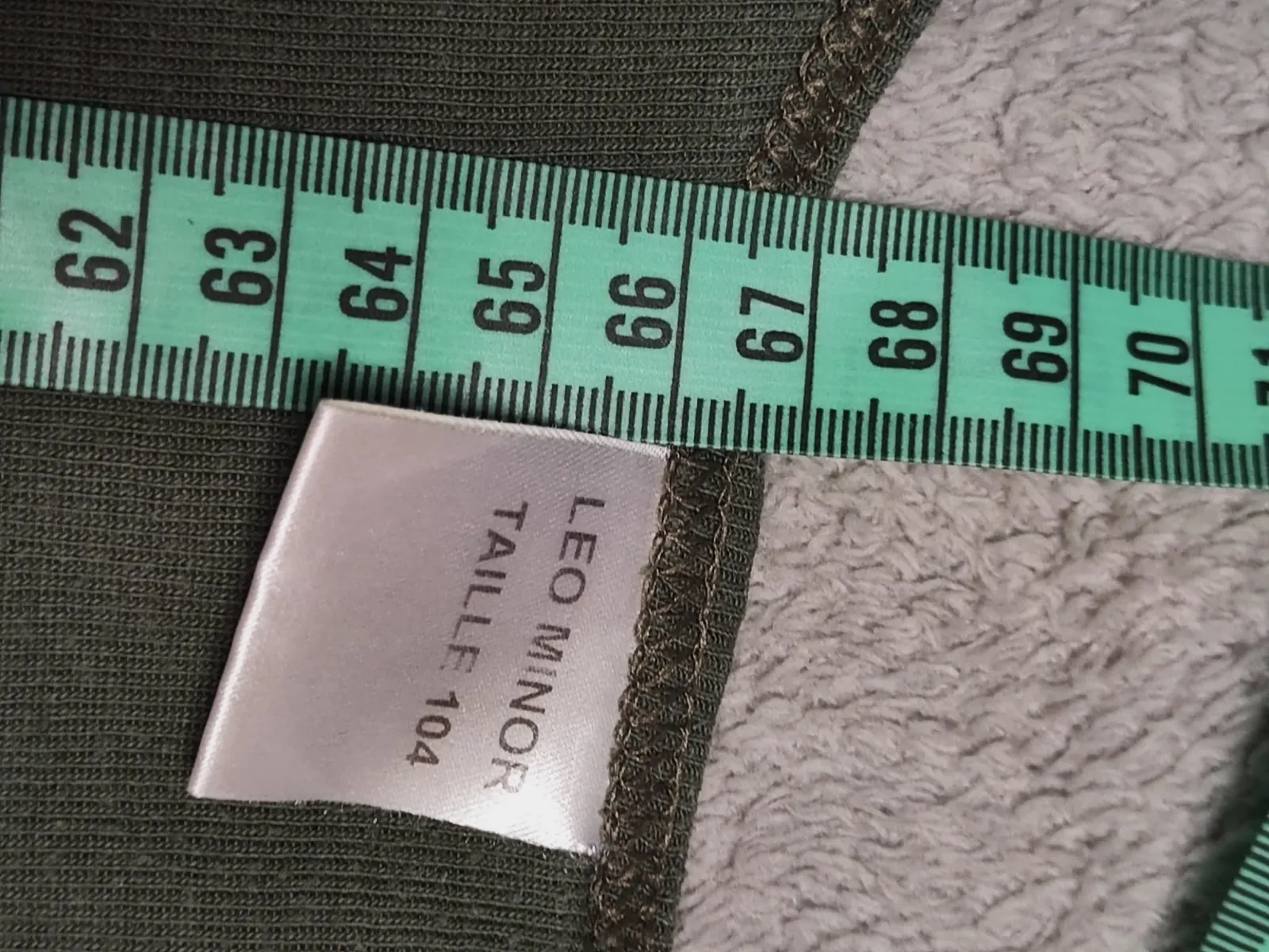T-shirt vert kaki Leo Minor taille 104 – Leo Minor – taille L 5