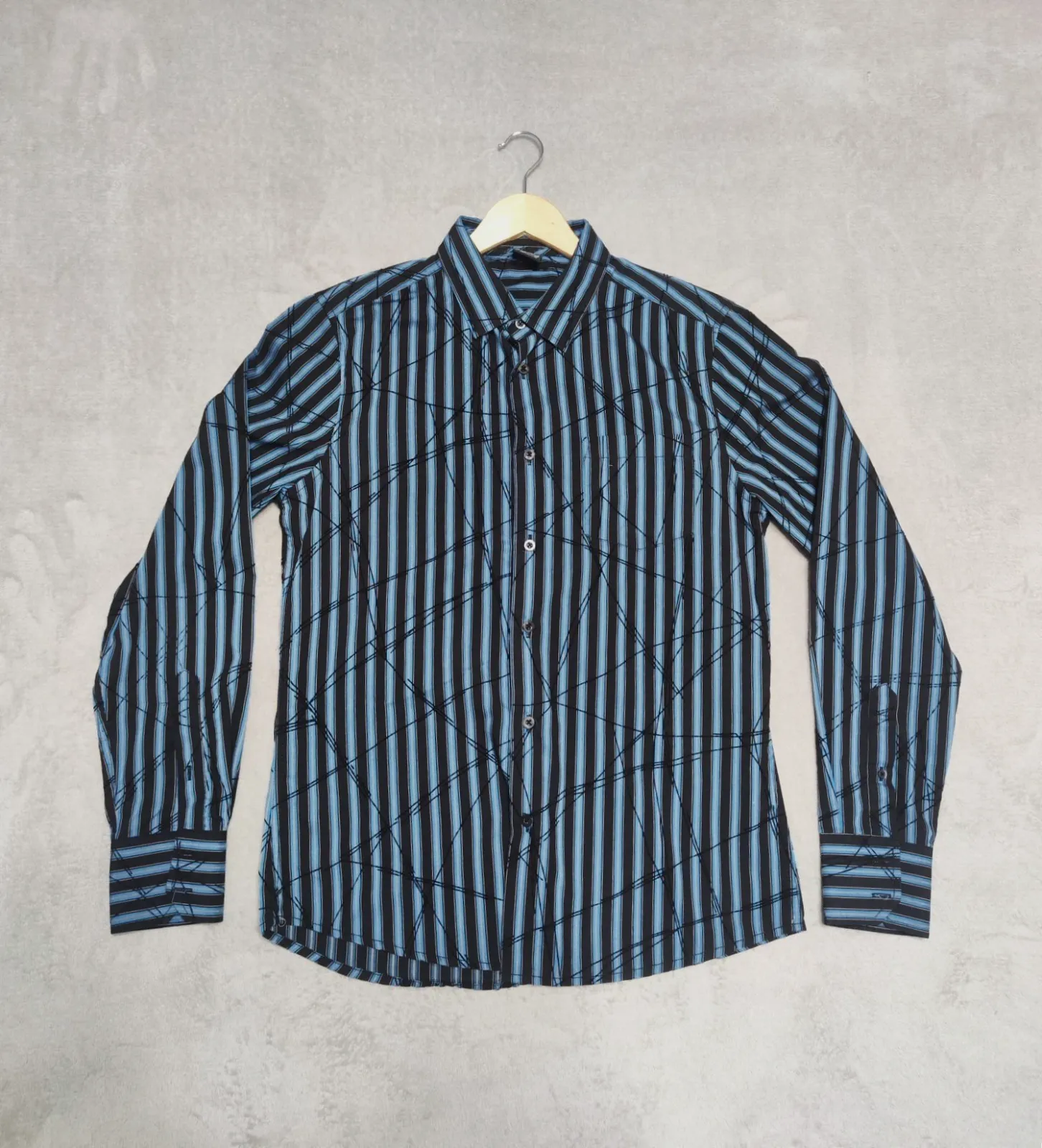 Chemise rayée à manches longues bleu et noir – Clockhouse – taille M 2