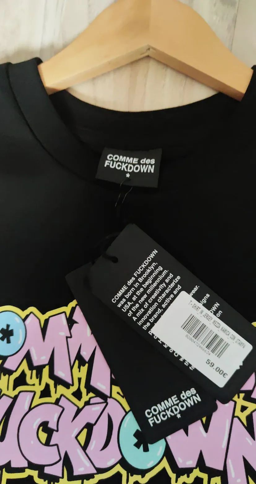 T-shirt Comme des Fuckdown noir imprimé graffiti – Comme des Fuckdown – taille L 3