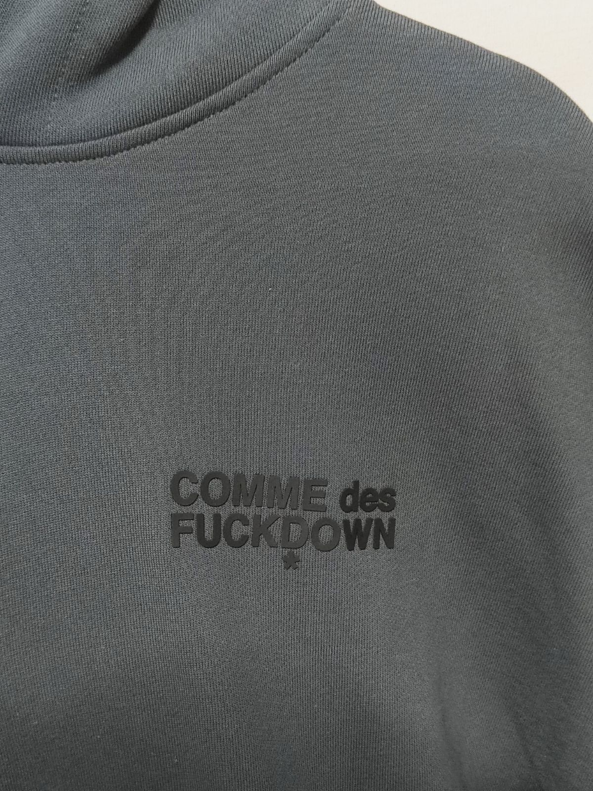 Sweat à capuche Comme des Fuckdown gris – Comme des Fuckdown – taille M 4