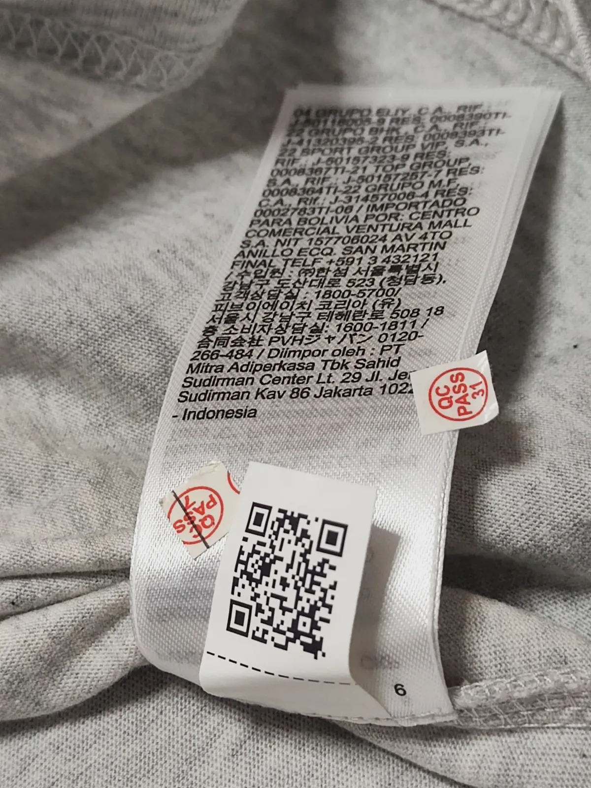 T-shirt Tommy Jeans gris clair à logo – Tommy Jeans – taille XL 5