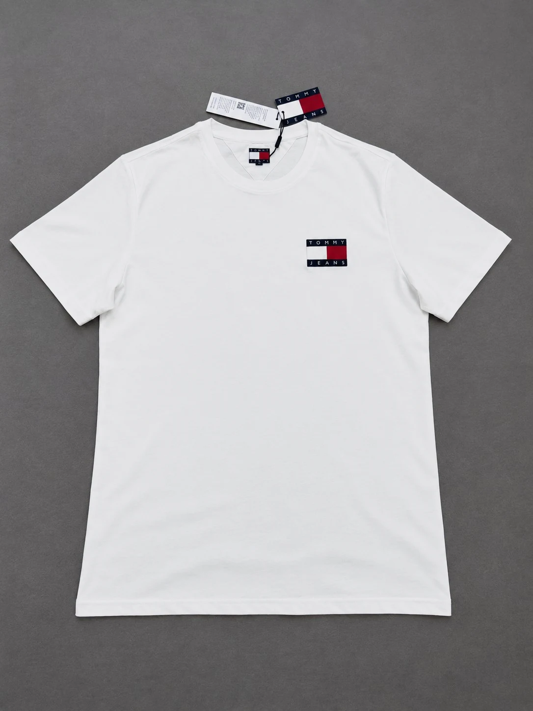 T-shirt blanc Tommy Jeans brodé