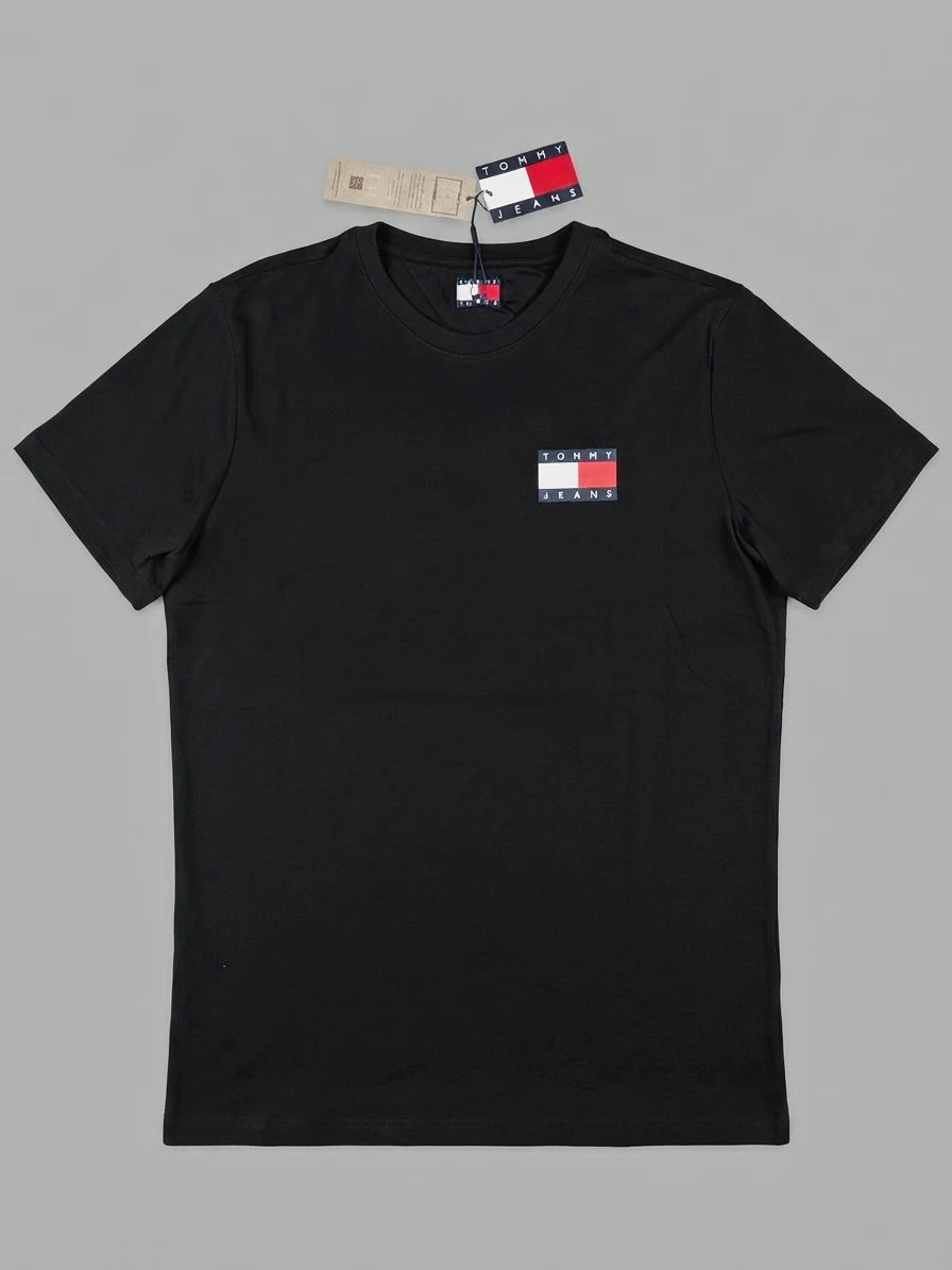 T-shirt noir Tommy Jeans avec logo