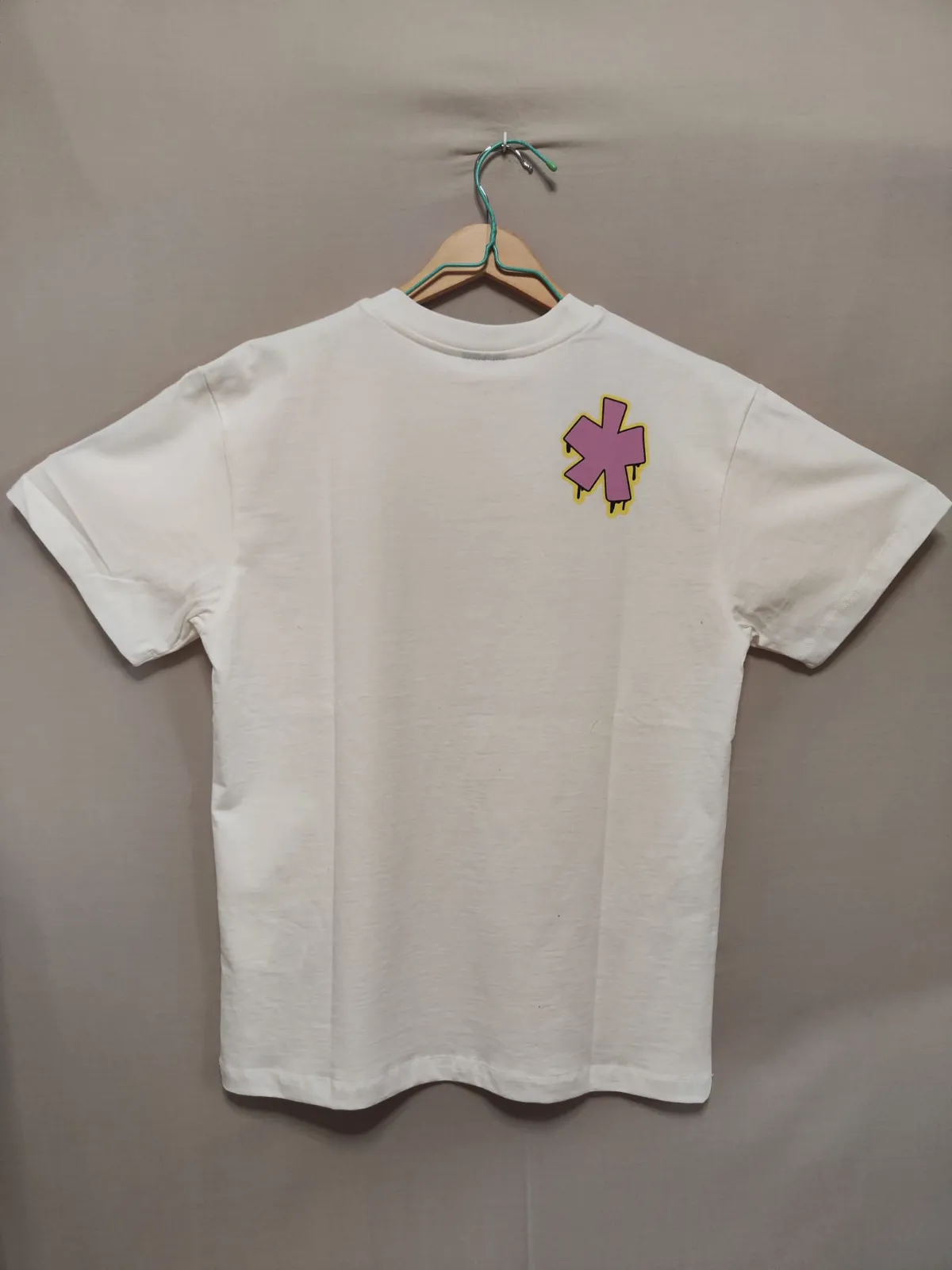 T-shirt blanc Comme des Fuckdown imprimé graffiti – Comme des Fuckdown – taille L 2