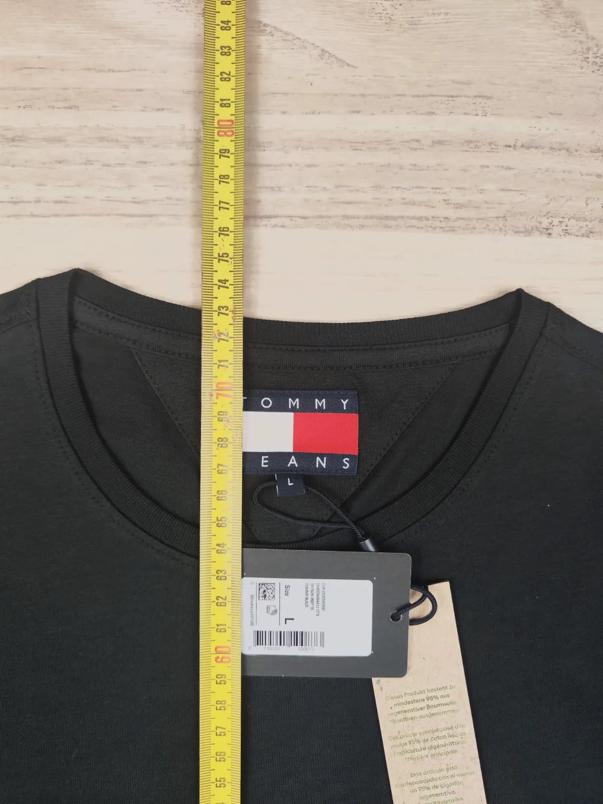 T-shirt noir Tommy Jeans taille L – Tommy Jeans – taille L 4
