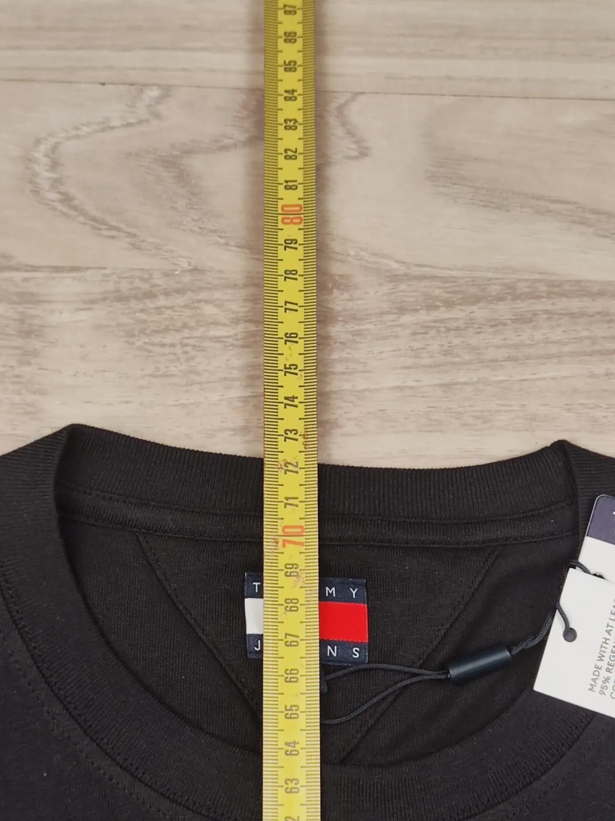 T-shirt noir Tommy Jeans taille M – Tommy Jeans – taille M 8