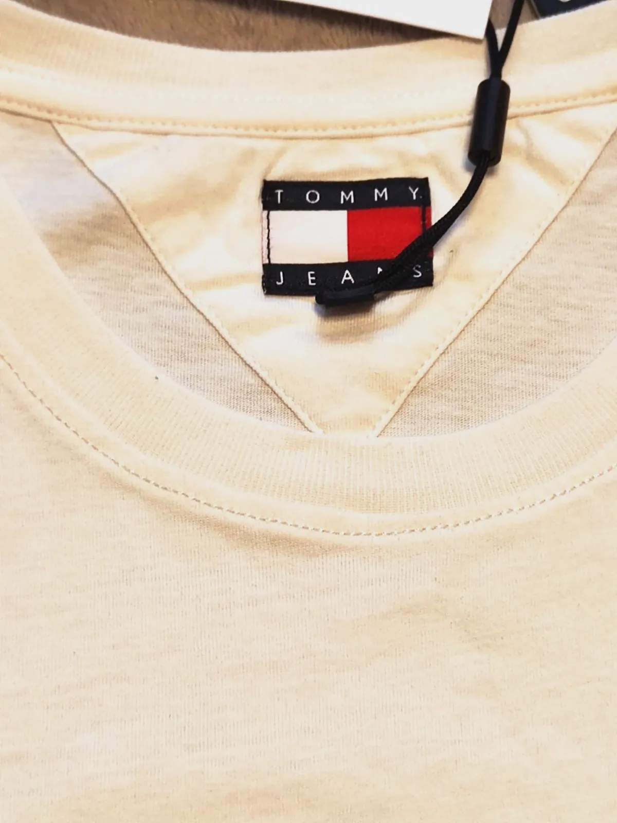 T-shirt blanc Tommy Jeans brodé – Tommy Jeans – taille L 2