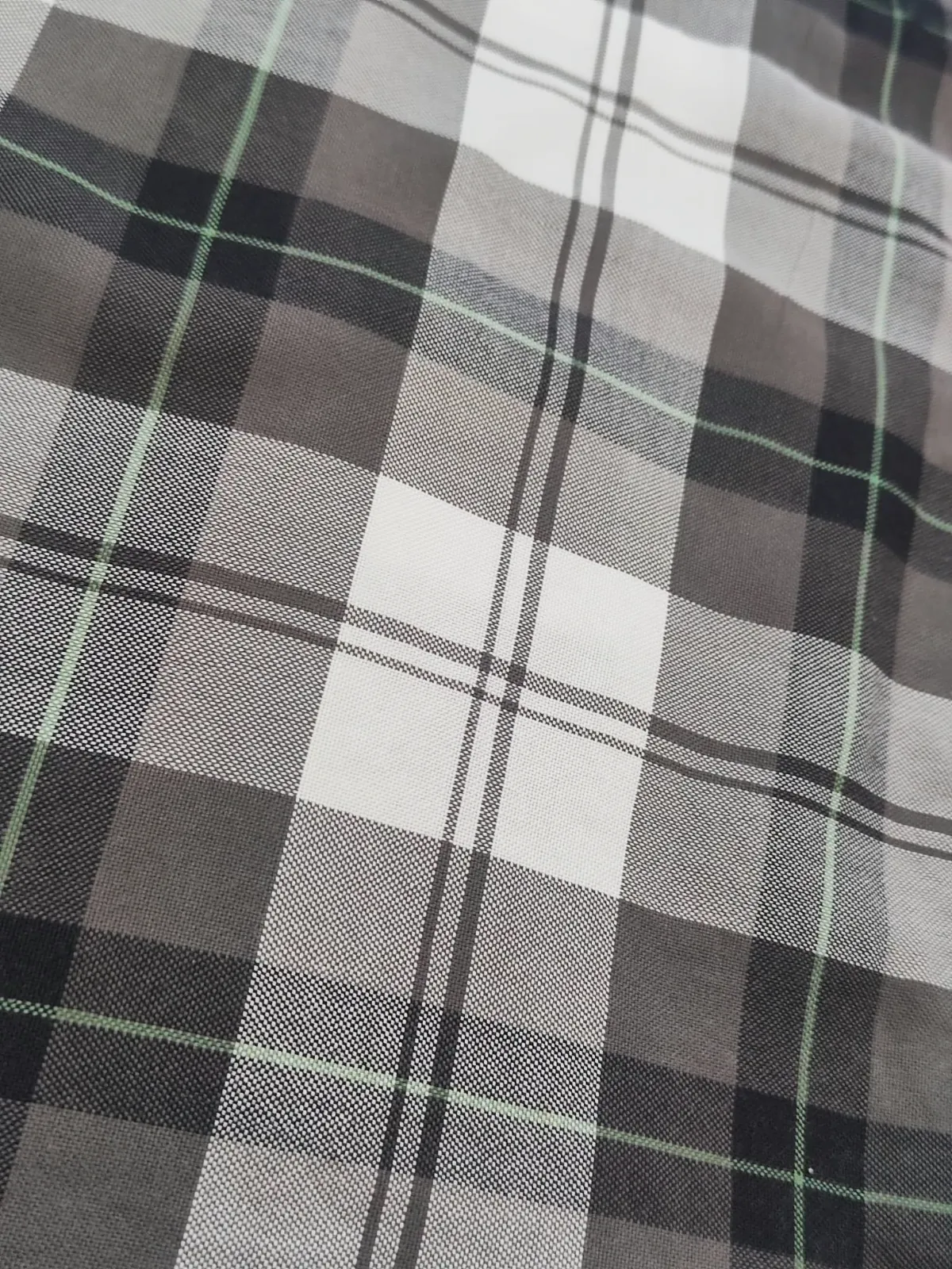 Chemise à carreaux manches courtes noire et grise – OWK – taille M 2