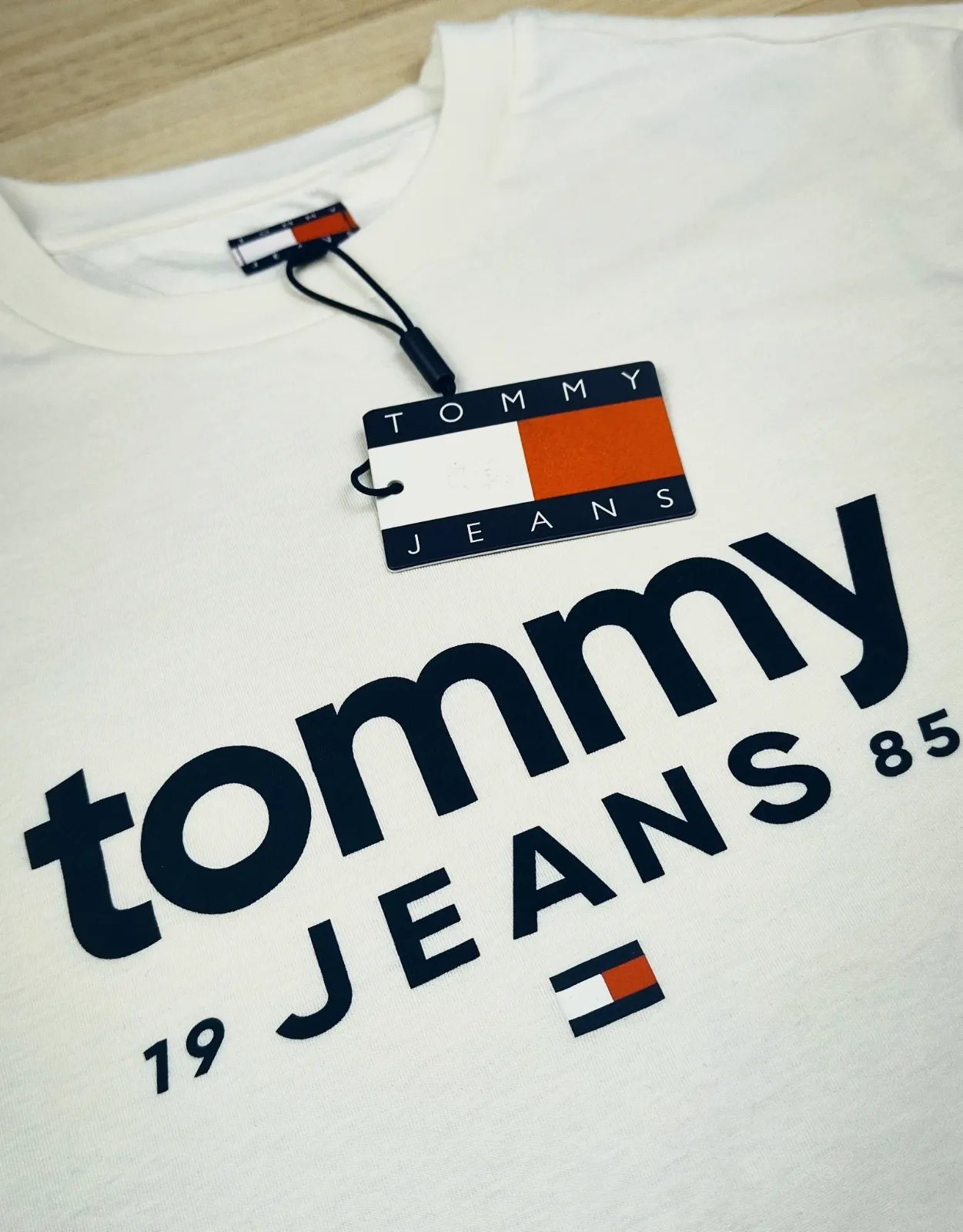 T-shirt Tommy Jeans 1985 Blanc – Tommy Hilfiger – taille L 2