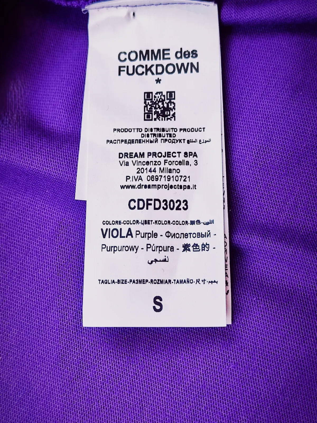 T-shirt Comme des Fuckdown violet imprimé graffiti – Comme des Fuckdown – taille S 8