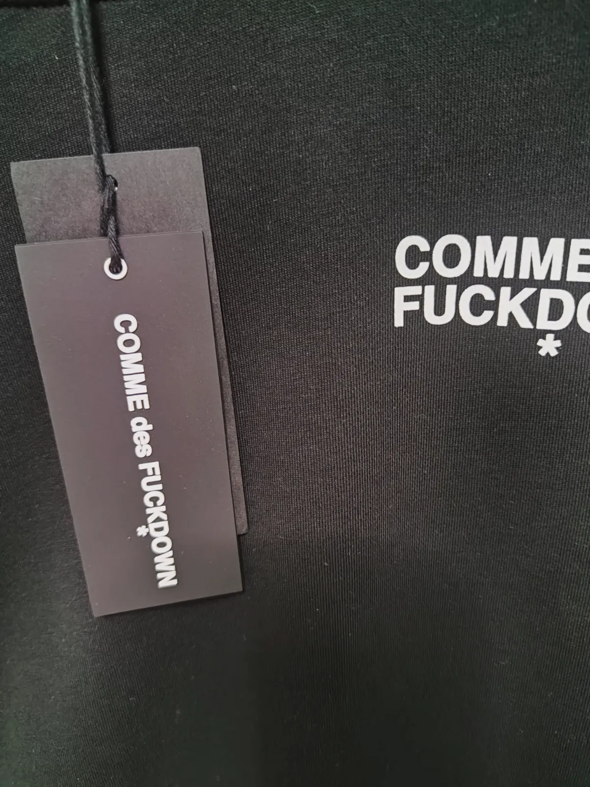 Sweat-shirt cropped Comme des Fuckdown noir – Comme des Fuckdown – taille XS 5