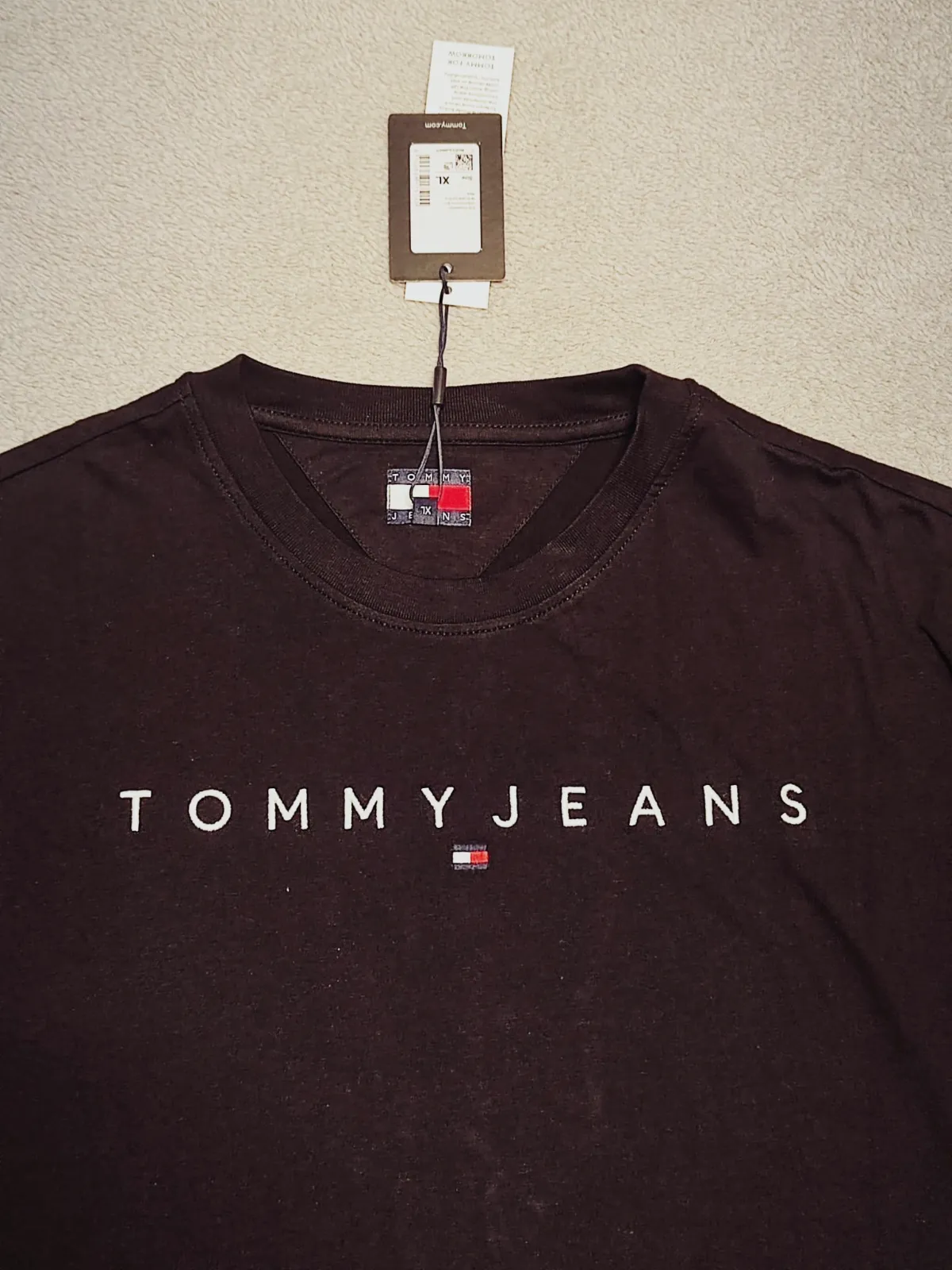 T-shirt noir Tommy Jeans logo taille XL – Tommy Jeans – taille XL 2