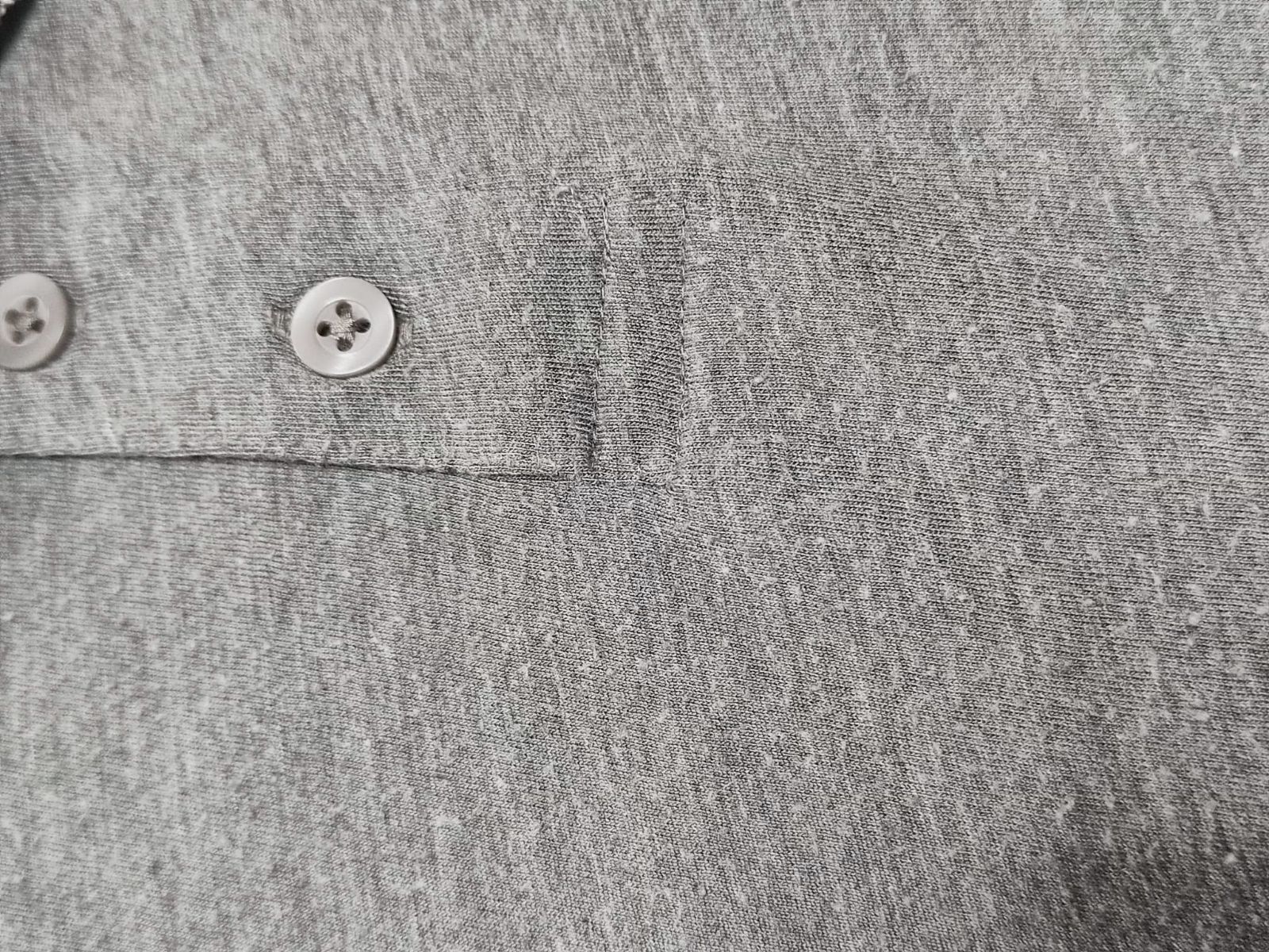 Polo en maille gris chiné à manches courtes – Kiabi – taille M 2