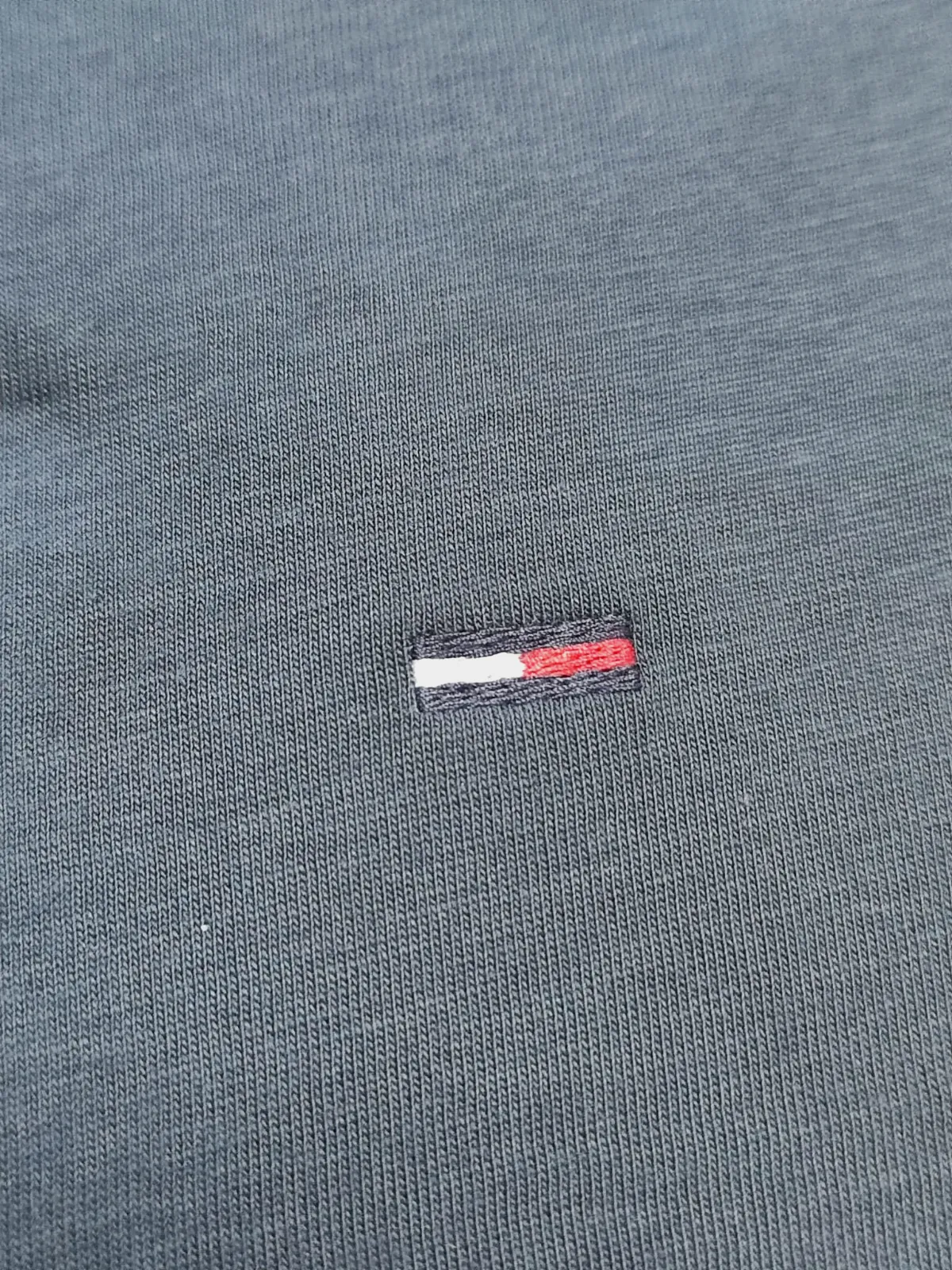 T-shirt Tommy Hilfiger bleu foncé col rond – Tommy Hilfiger – taille S 2