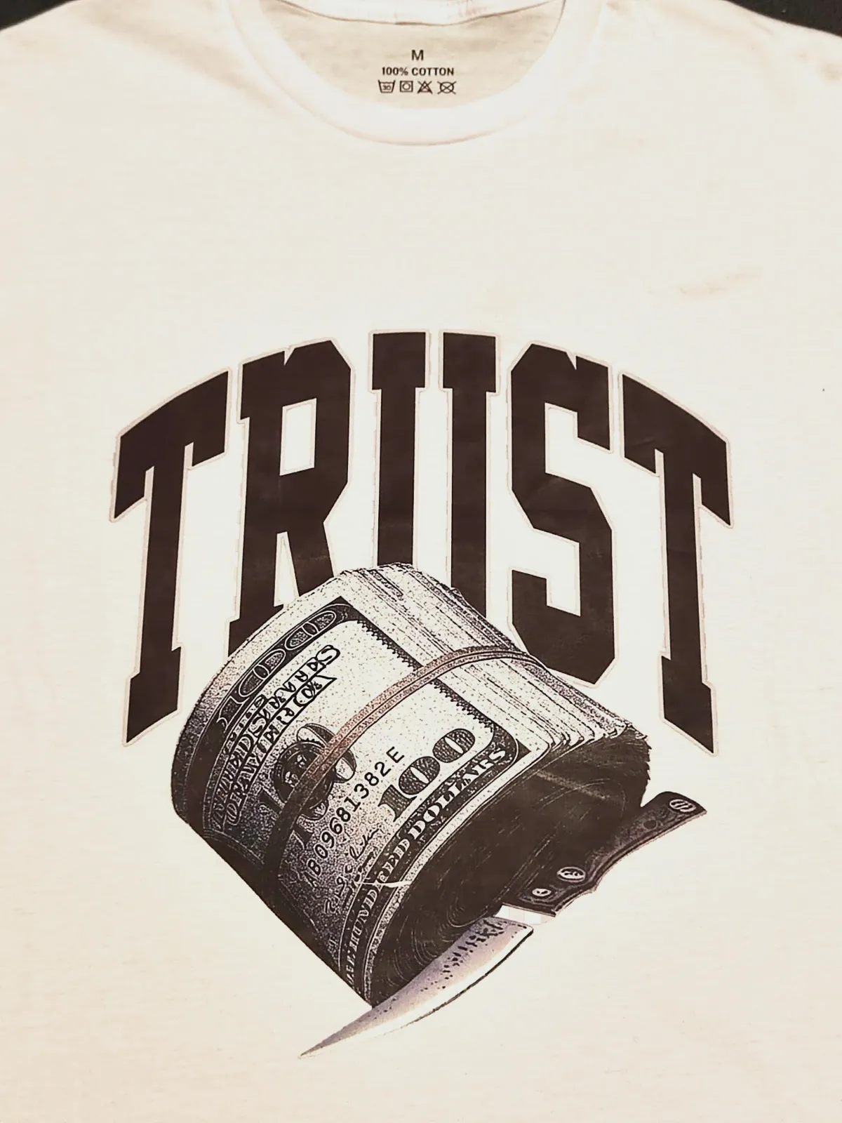T-shirt blanc imprimé Trust à manches courtes – pas de marque – taille M 3
