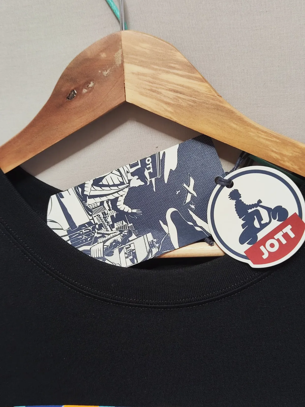 T-shirt noir imprimé JOTT – JOTT – taille L 7