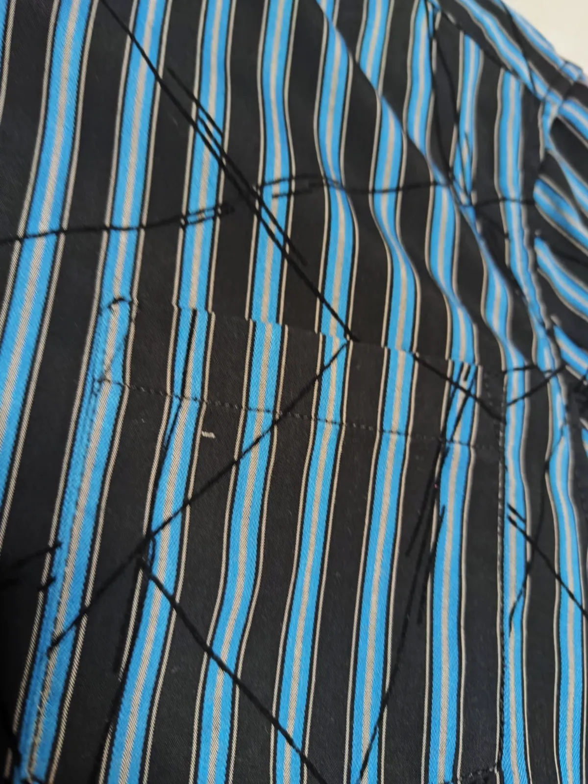 Chemise rayée à manches longues bleu et noir – Clockhouse – taille M 4