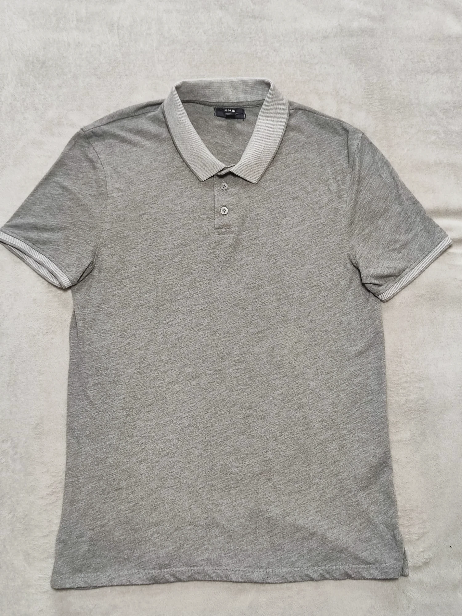 Polo en maille gris chiné à manches courtes